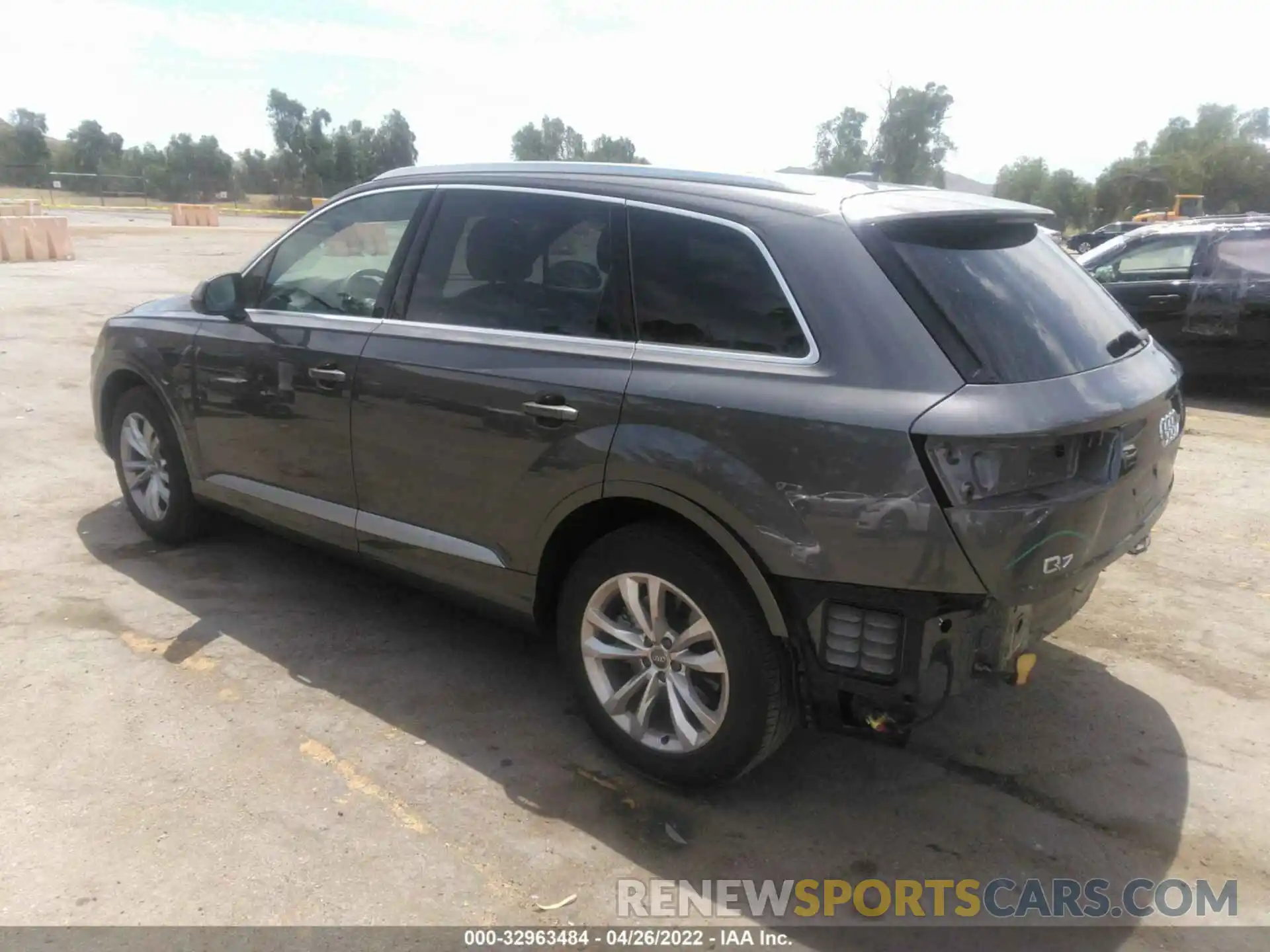 3 Фотография поврежденного автомобиля WA1AAAF75KD006393 AUDI Q7 2019