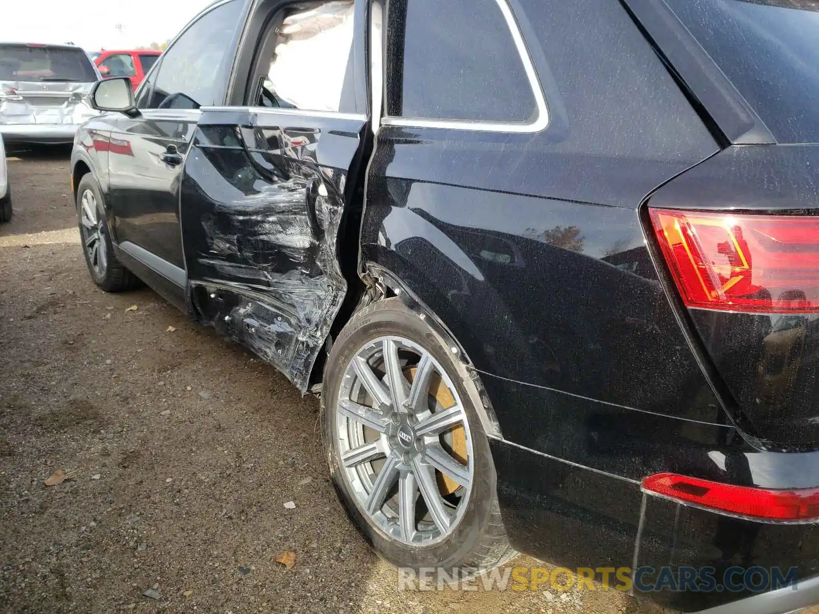 9 Photograph of a damaged car WA1AAAF75KD013604 AUDI Q7 2019