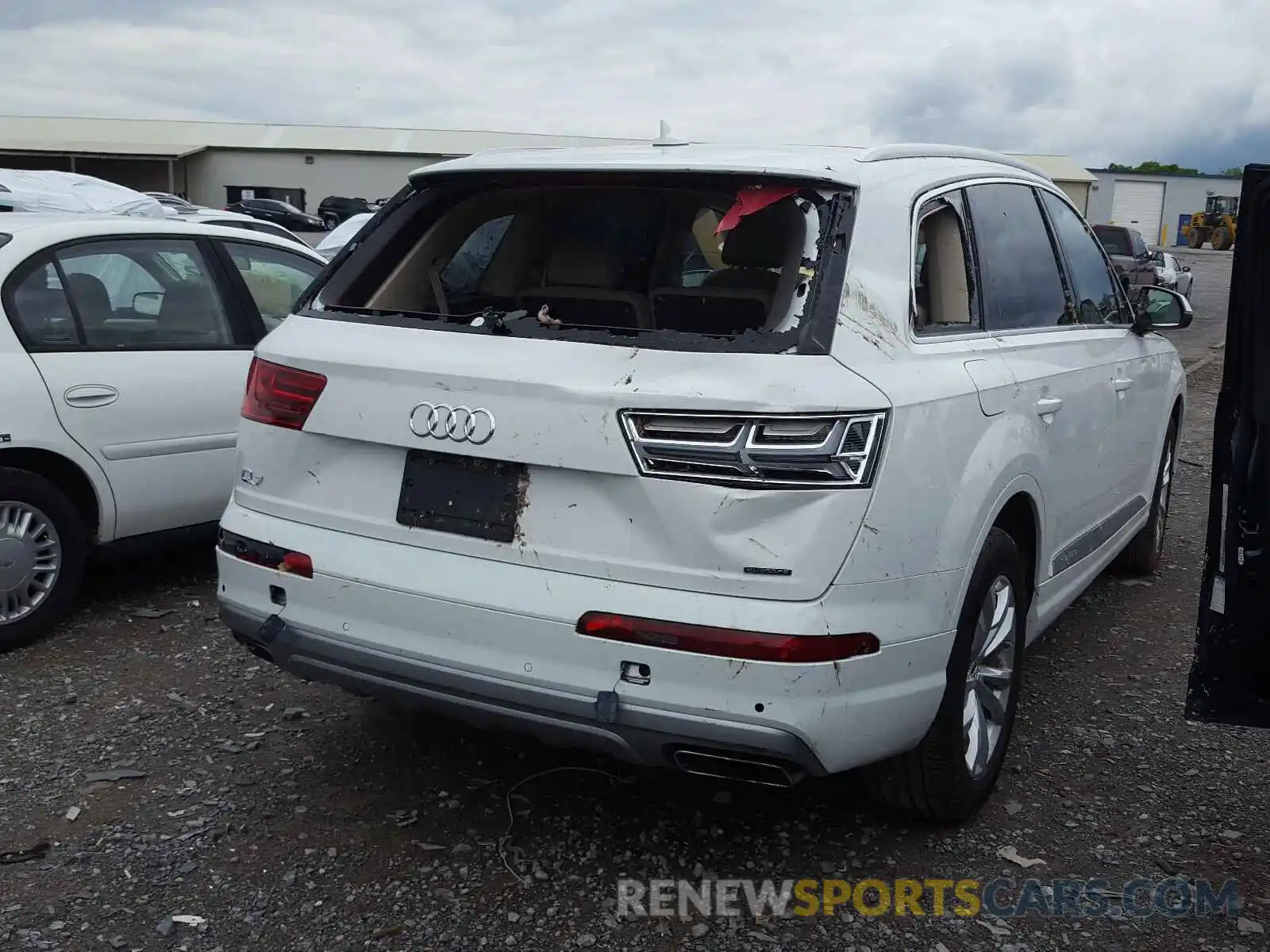 4 Фотография поврежденного автомобиля WA1AAAF75KD028328 AUDI Q7 2019