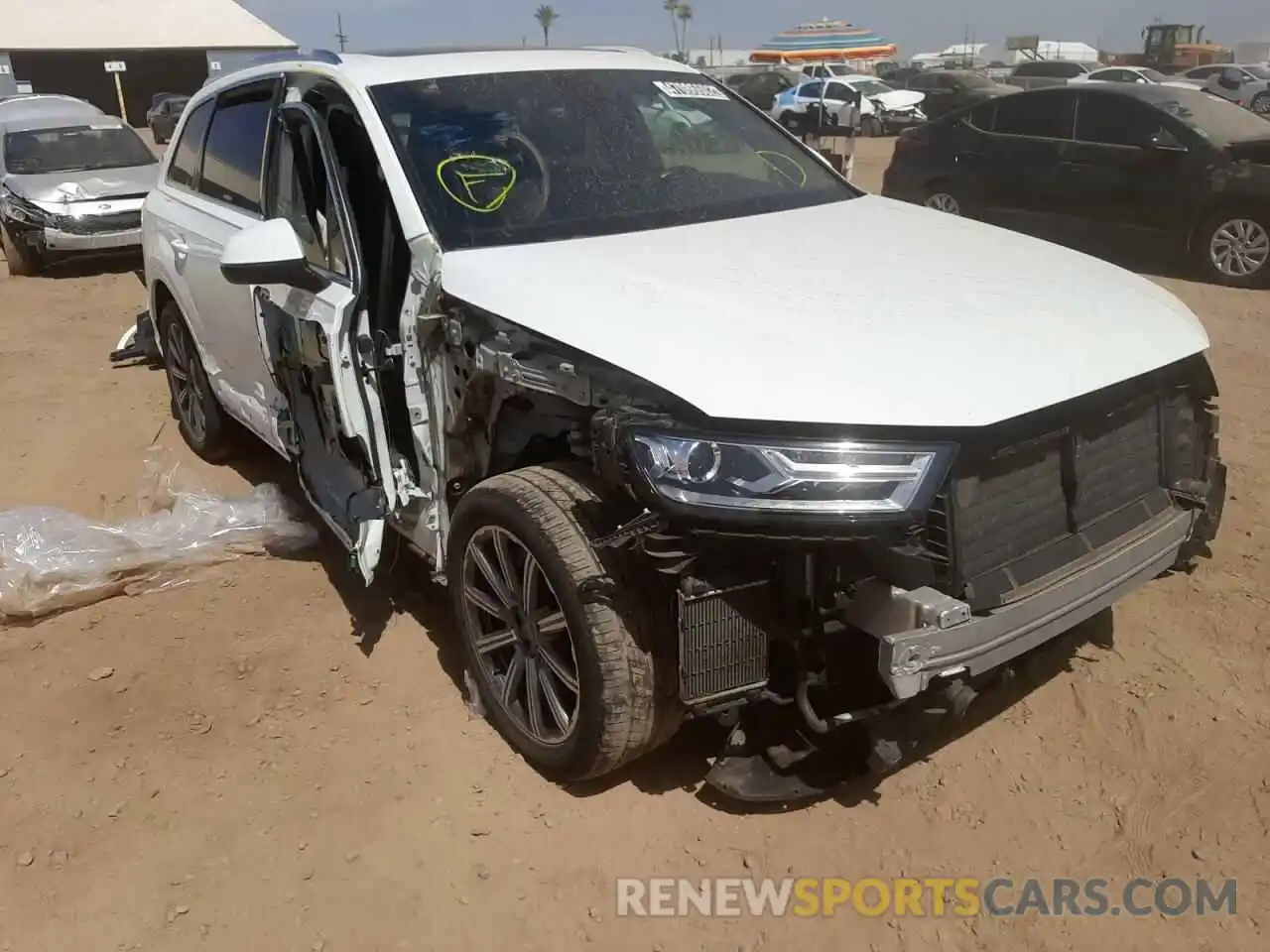 1 Photograph of a damaged car WA1AAAF76KD006659 AUDI Q7 2019