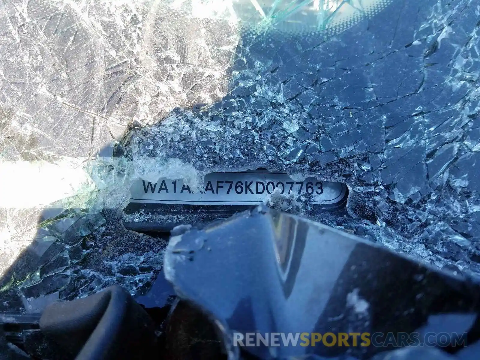10 Photograph of a damaged car WA1AAAF76KD007763 AUDI Q7 2019