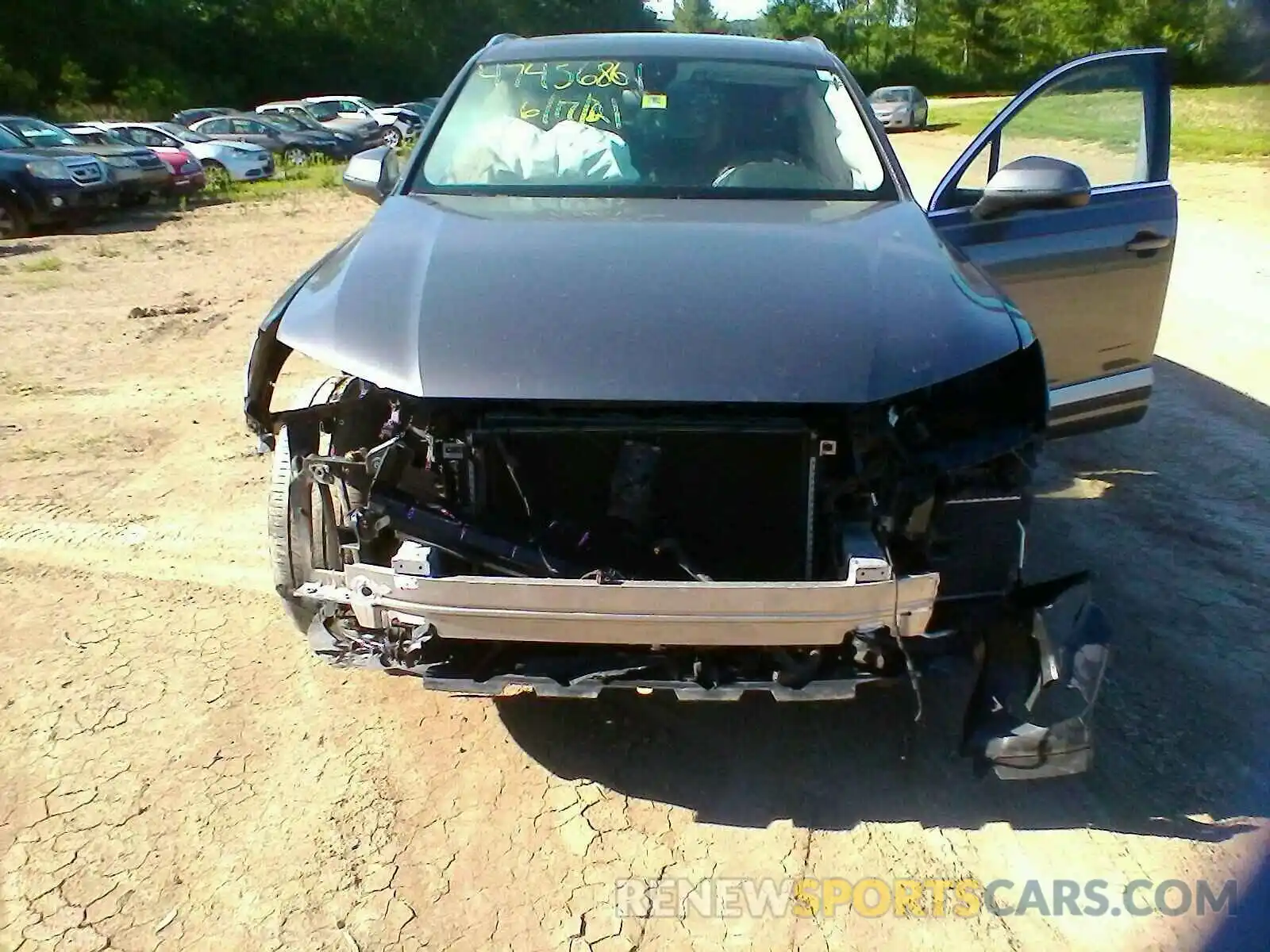 7 Photograph of a damaged car WA1AAAF78KD047083 AUDI Q7 2019