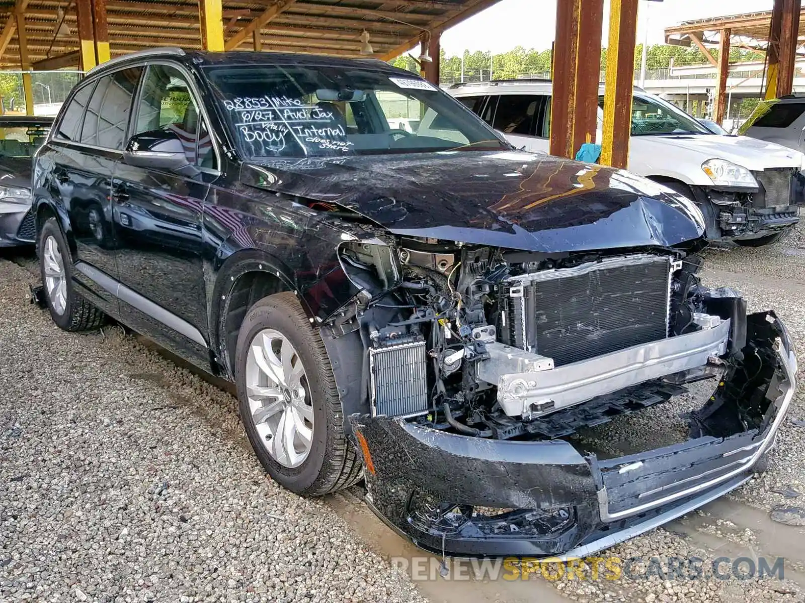 1 Photograph of a damaged car WA1AAAF7XKD013419 AUDI Q7 2019