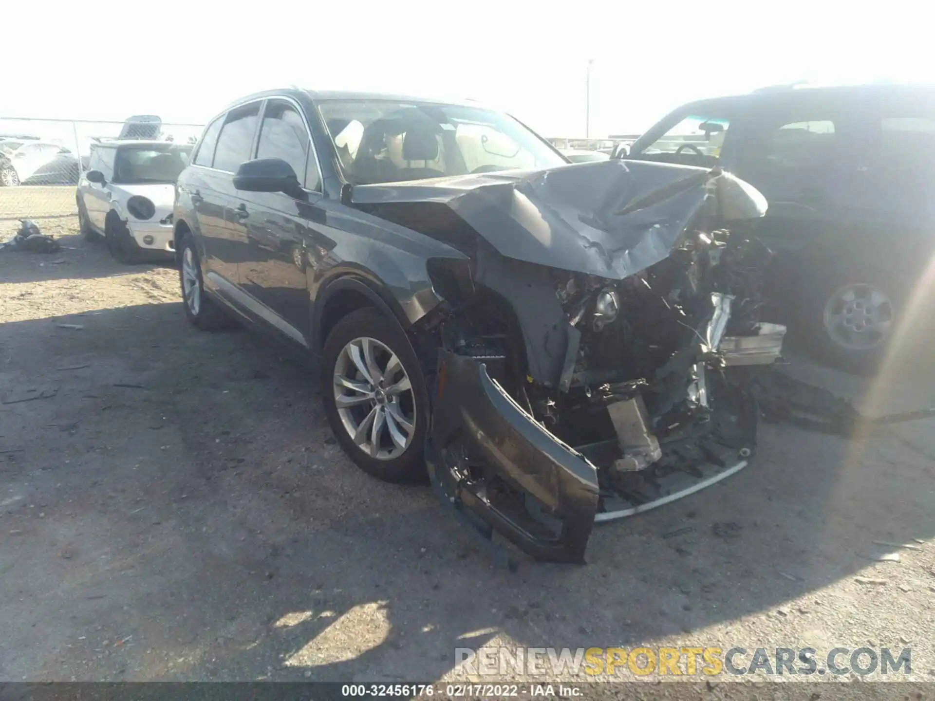 1 Photograph of a damaged car WA1AAAF7XKD035727 AUDI Q7 2019