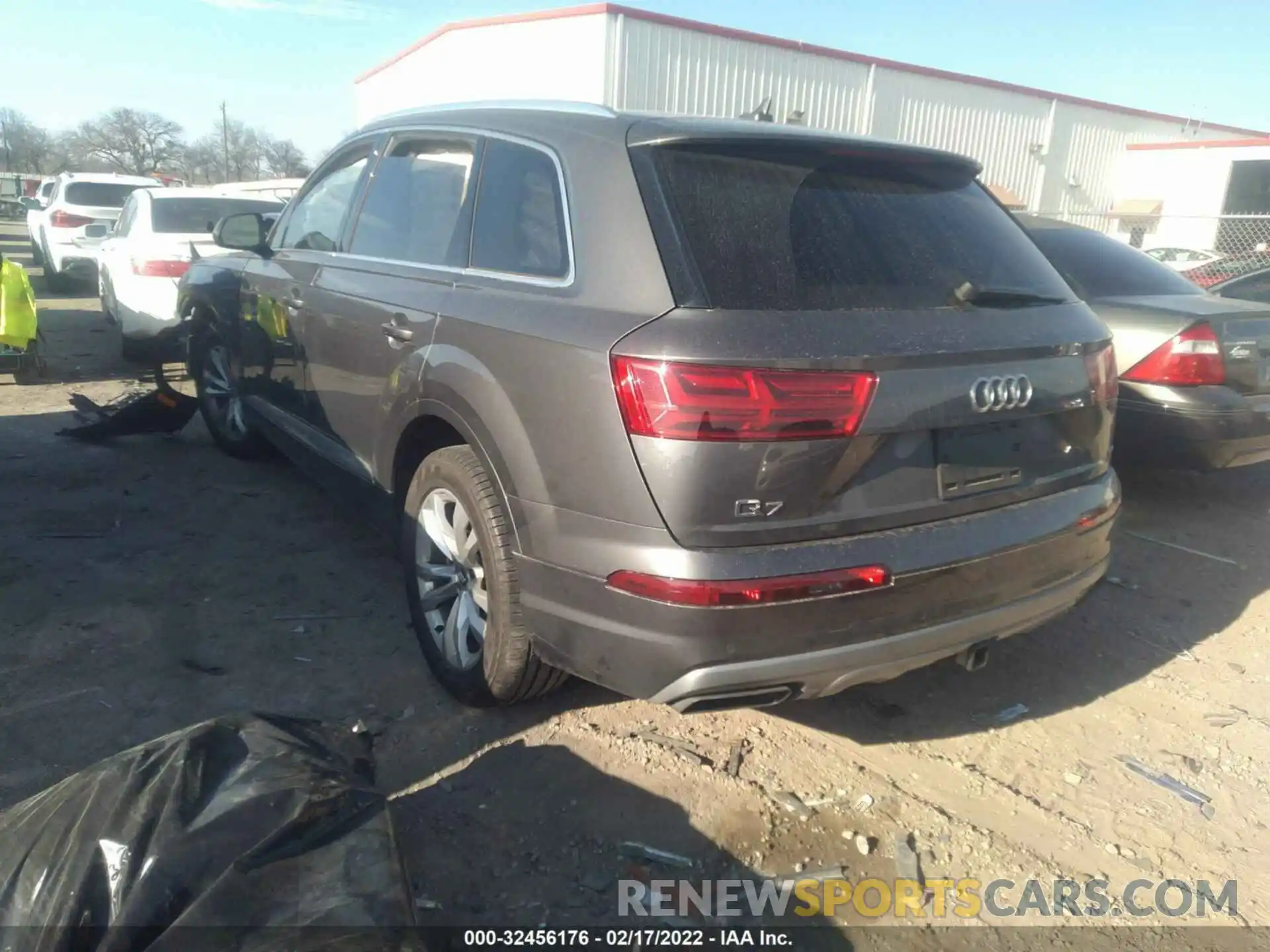 3 Photograph of a damaged car WA1AAAF7XKD035727 AUDI Q7 2019