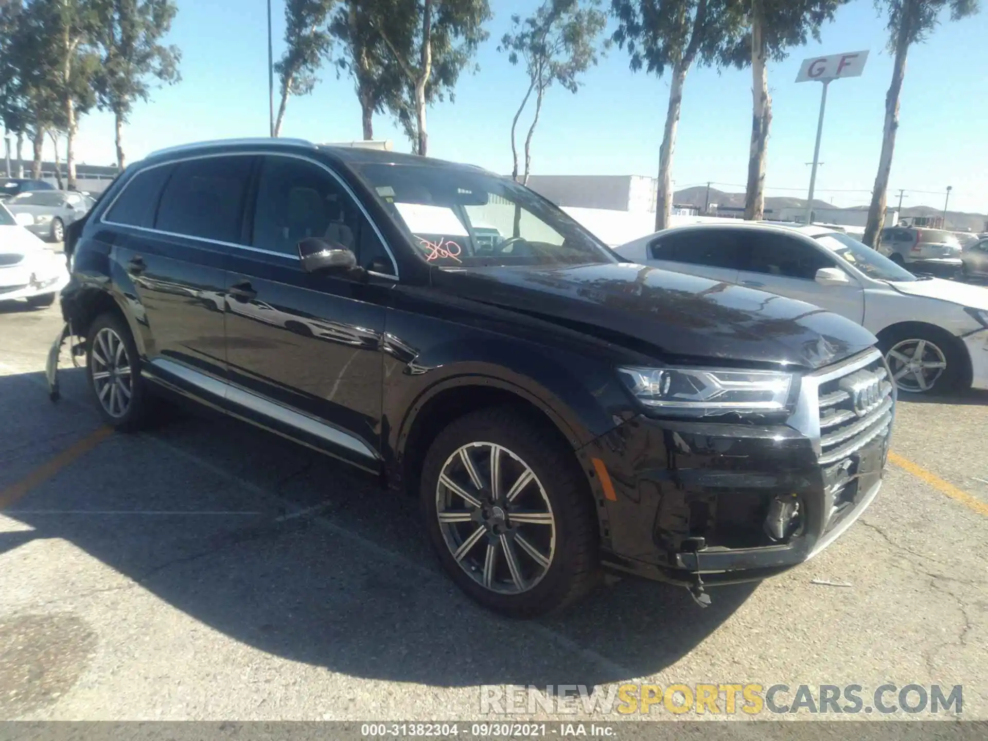 1 Photograph of a damaged car WA1AABF74KD027287 AUDI Q7 2019