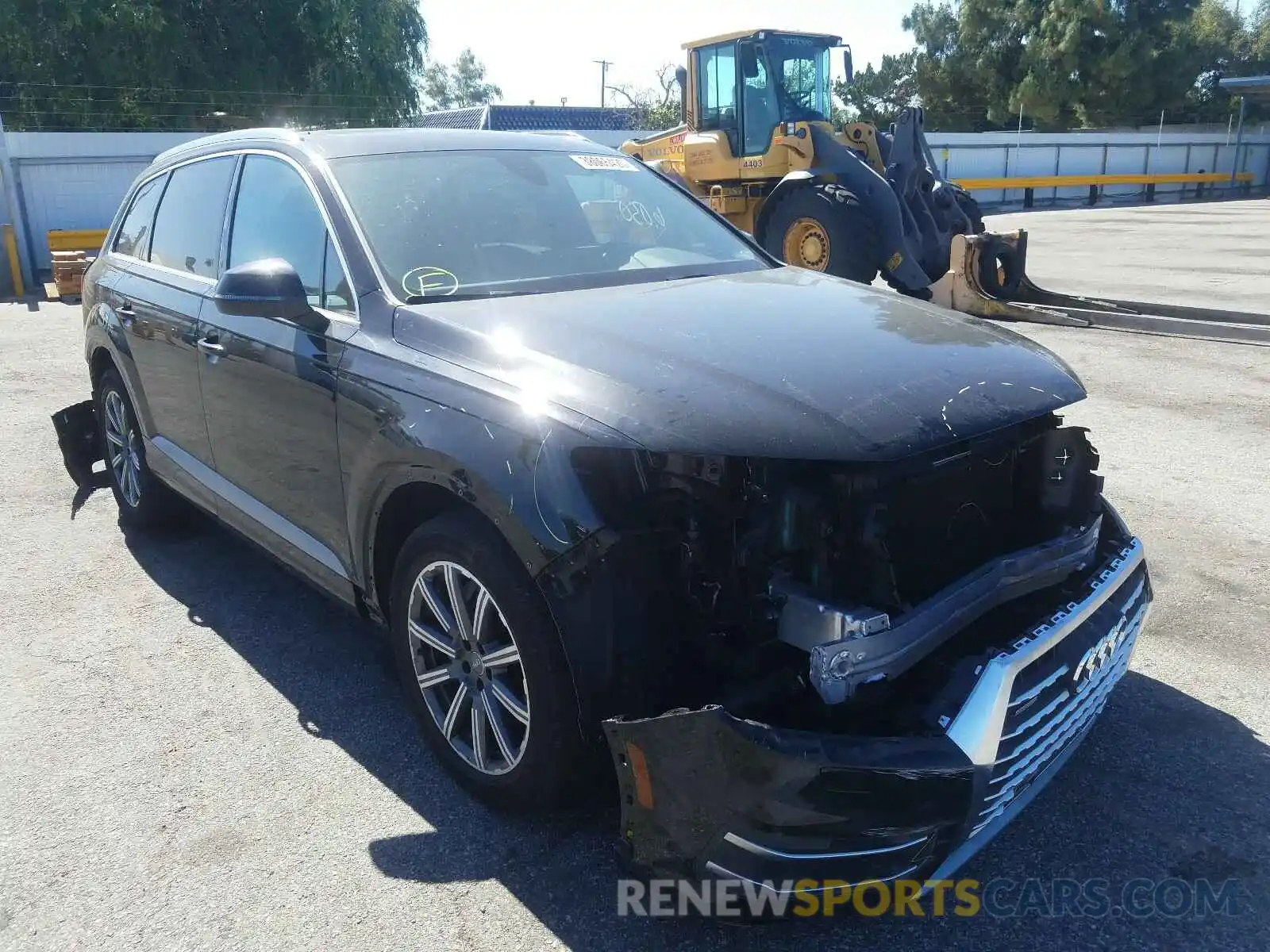 1 Photograph of a damaged car WA1AHAF71KD021498 AUDI Q7 2019