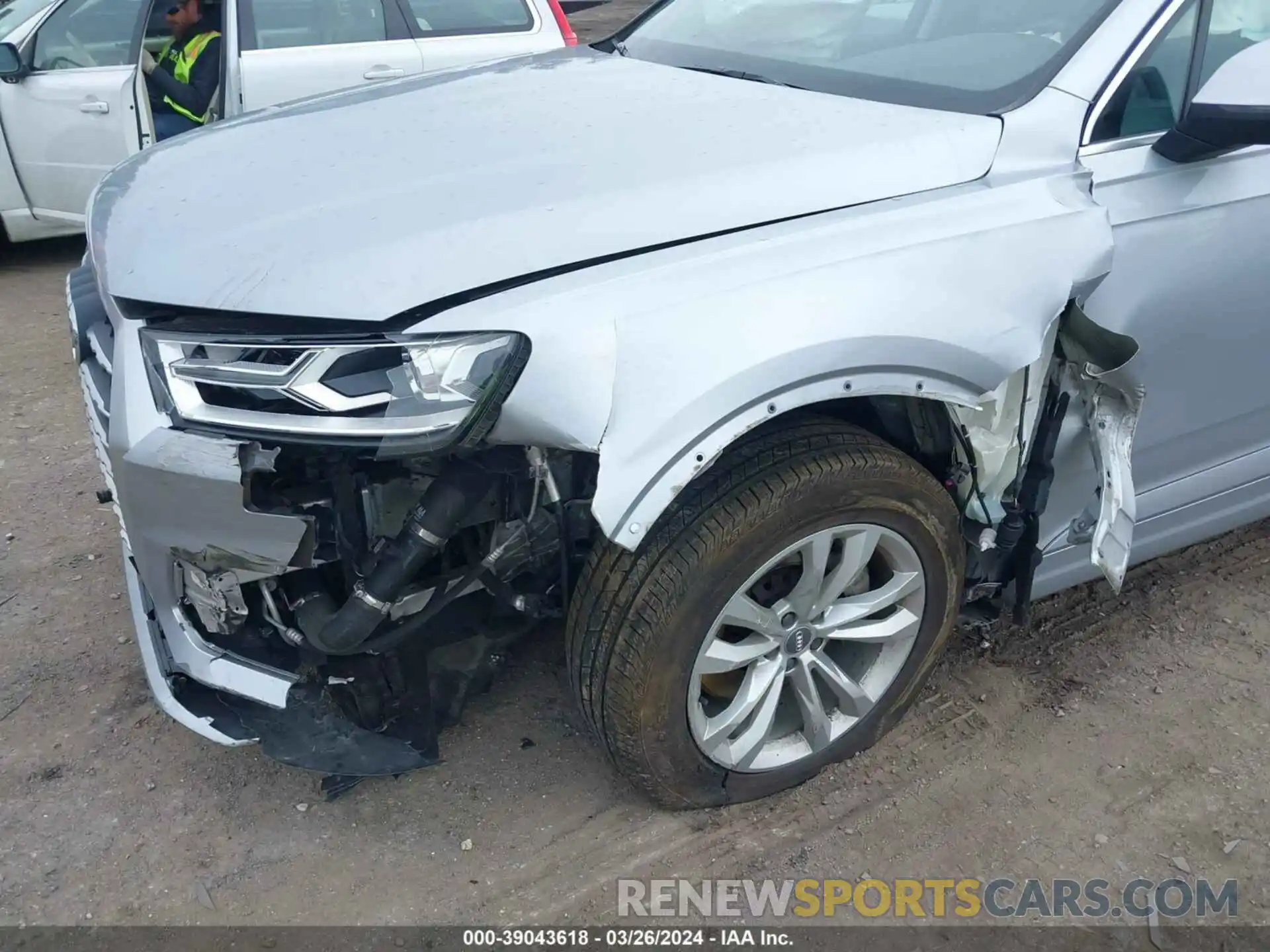 6 Фотография поврежденного автомобиля WA1AHAF71KD037037 AUDI Q7 2019