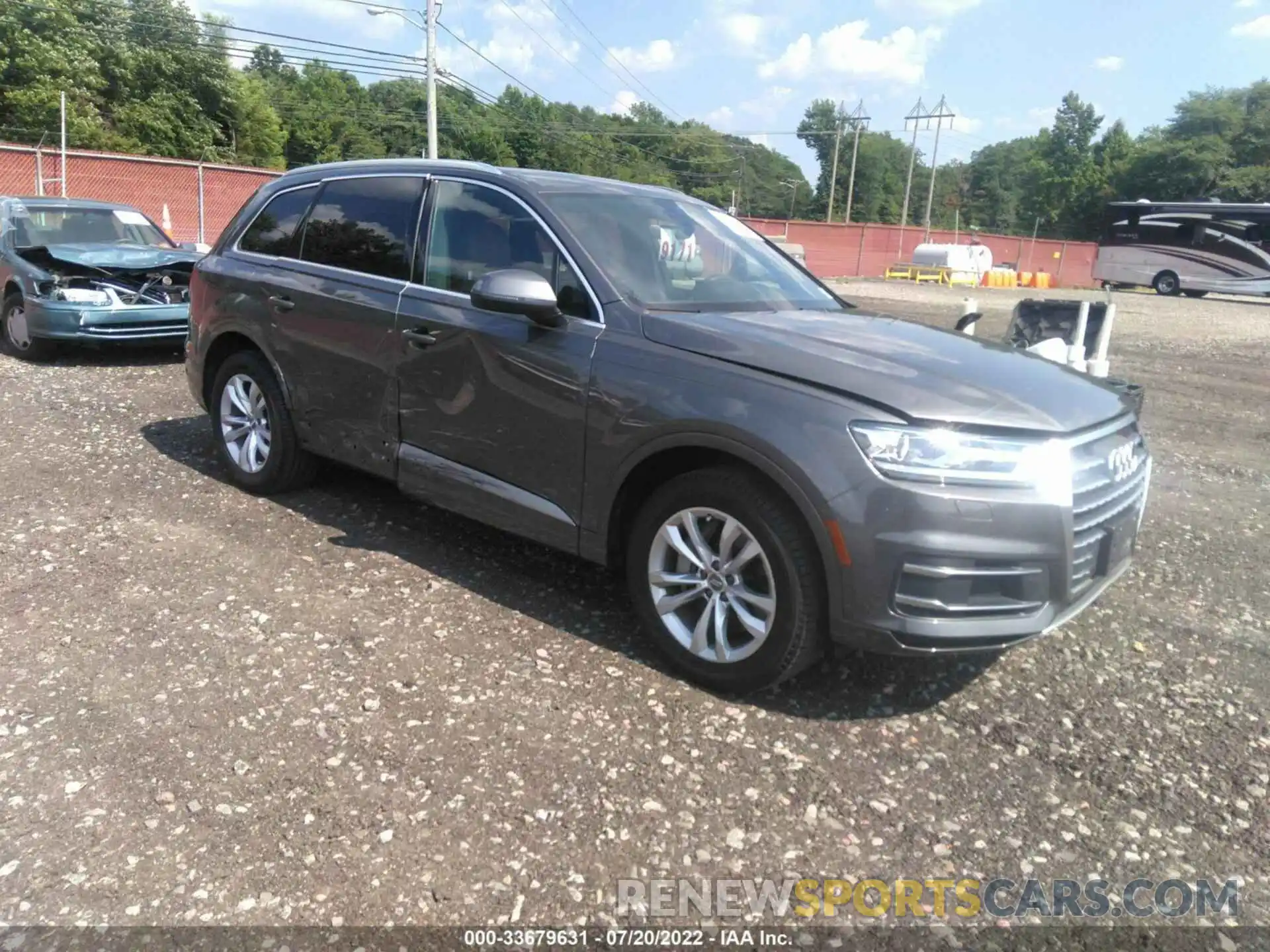 1 Фотография поврежденного автомобиля WA1AHAF74KD015758 AUDI Q7 2019