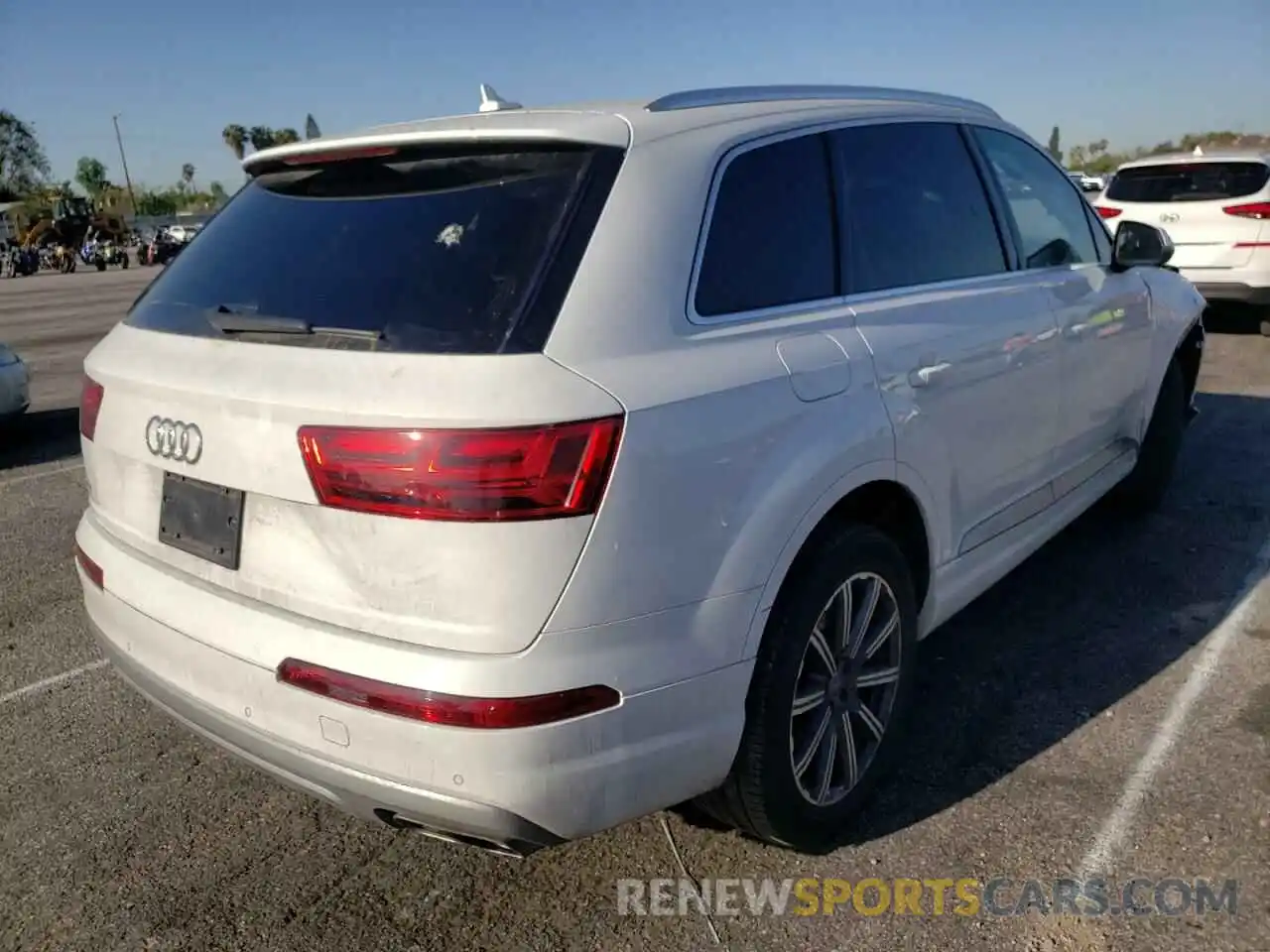 4 Фотография поврежденного автомобиля WA1AHAF75KD027823 AUDI Q7 2019