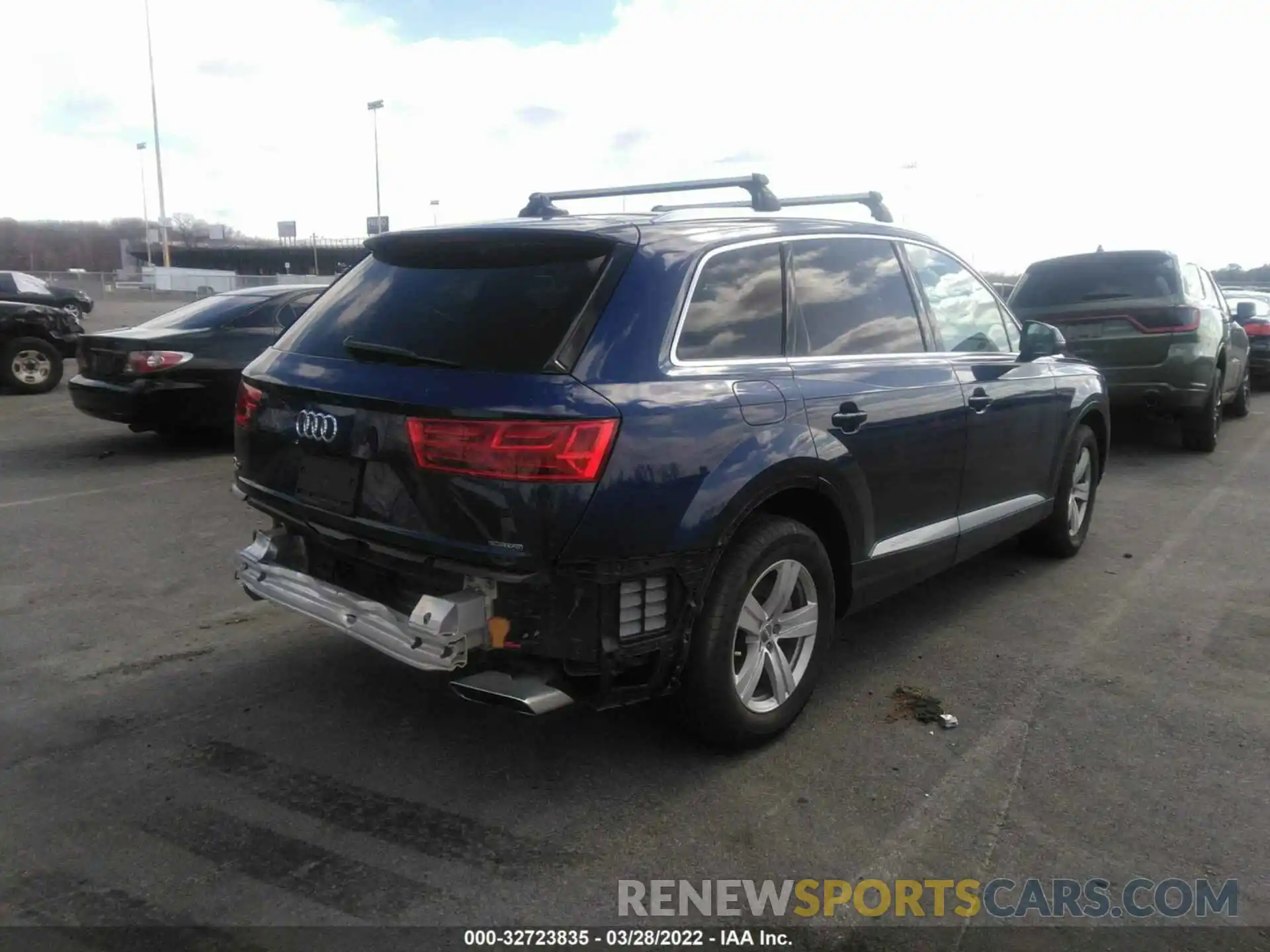 4 Фотография поврежденного автомобиля WA1AHAF76KD043352 AUDI Q7 2019