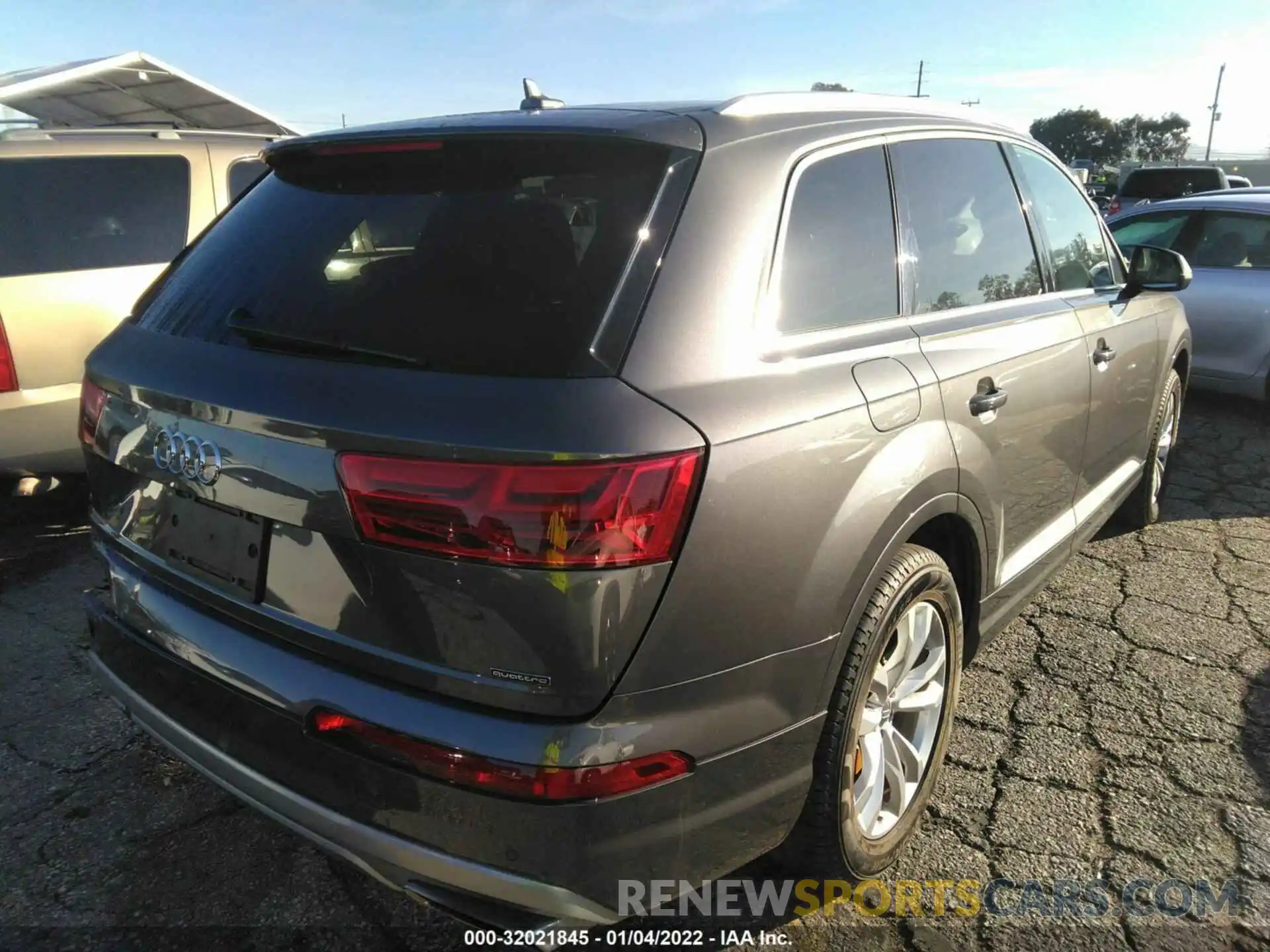 4 Фотография поврежденного автомобиля WA1AHAF76KD047370 AUDI Q7 2019