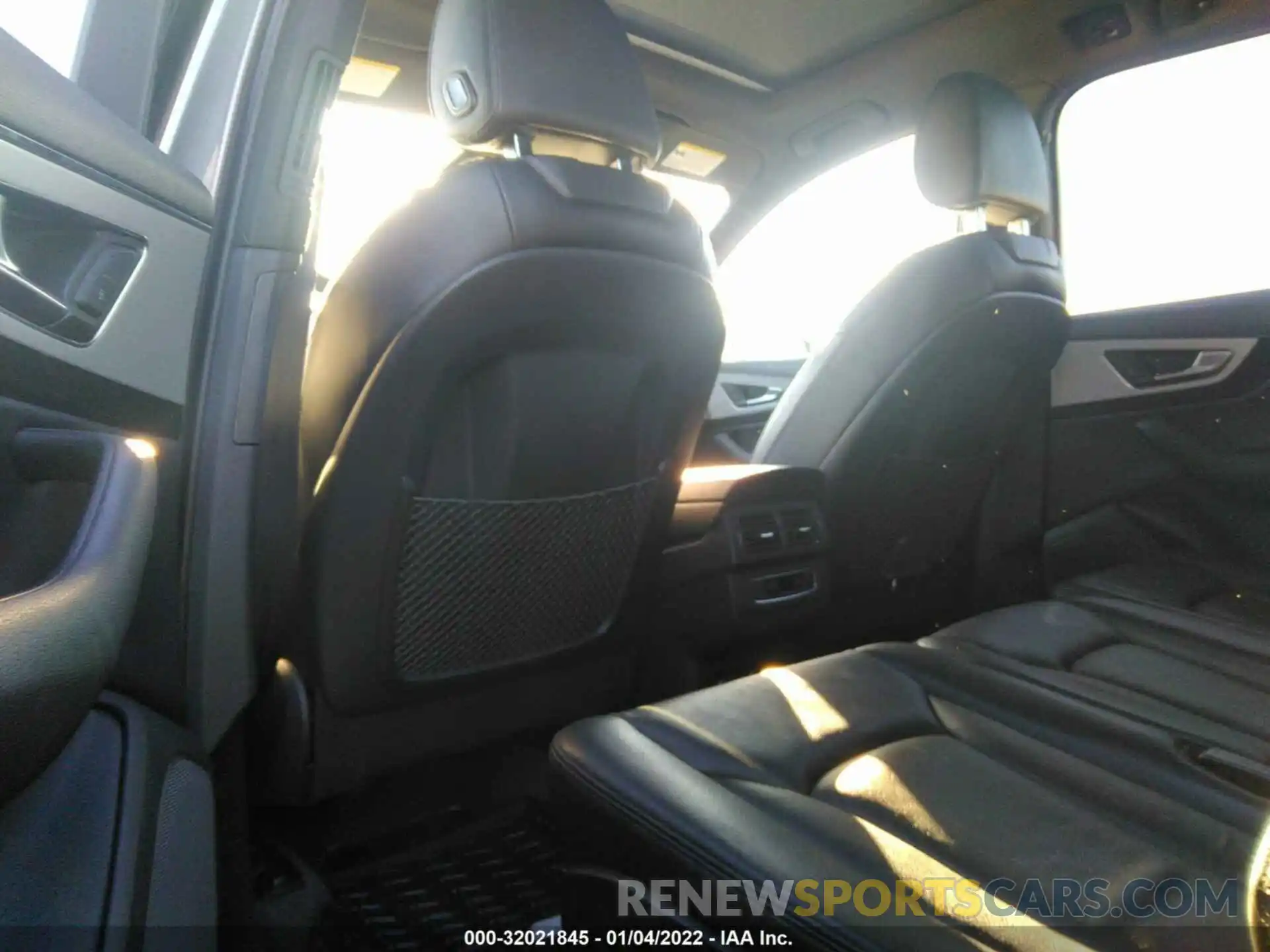 8 Фотография поврежденного автомобиля WA1AHAF76KD047370 AUDI Q7 2019