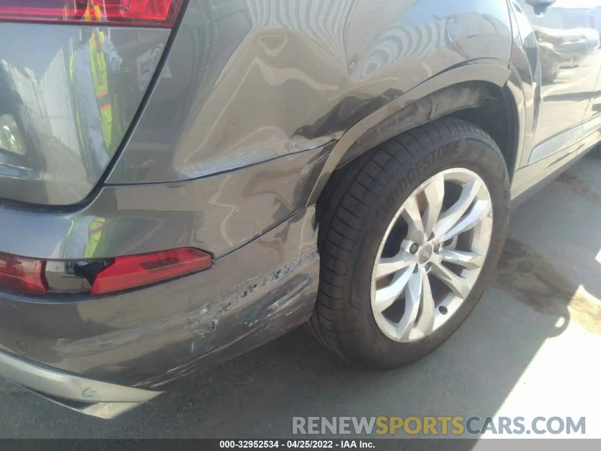 6 Photograph of a damaged car WA1AHAF77KD016354 AUDI Q7 2019