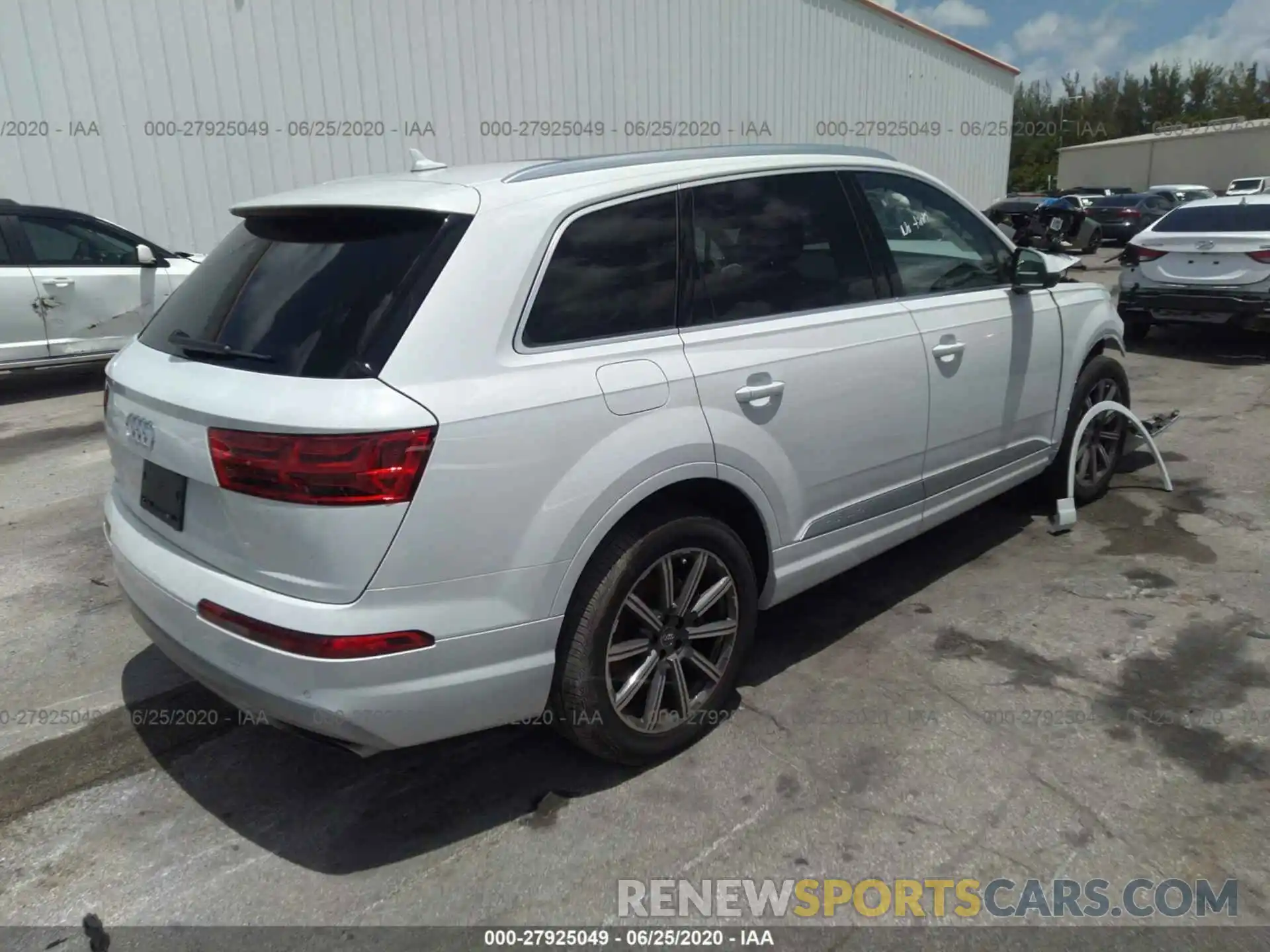 4 Фотография поврежденного автомобиля WA1AHAF77KD019089 AUDI Q7 2019