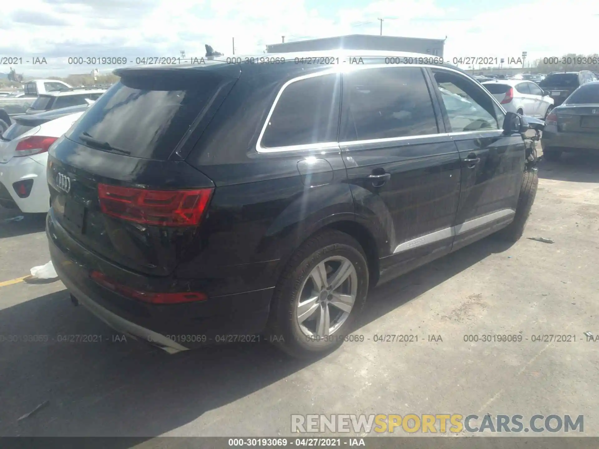 4 Фотография поврежденного автомобиля WA1AHAF78KD023040 AUDI Q7 2019