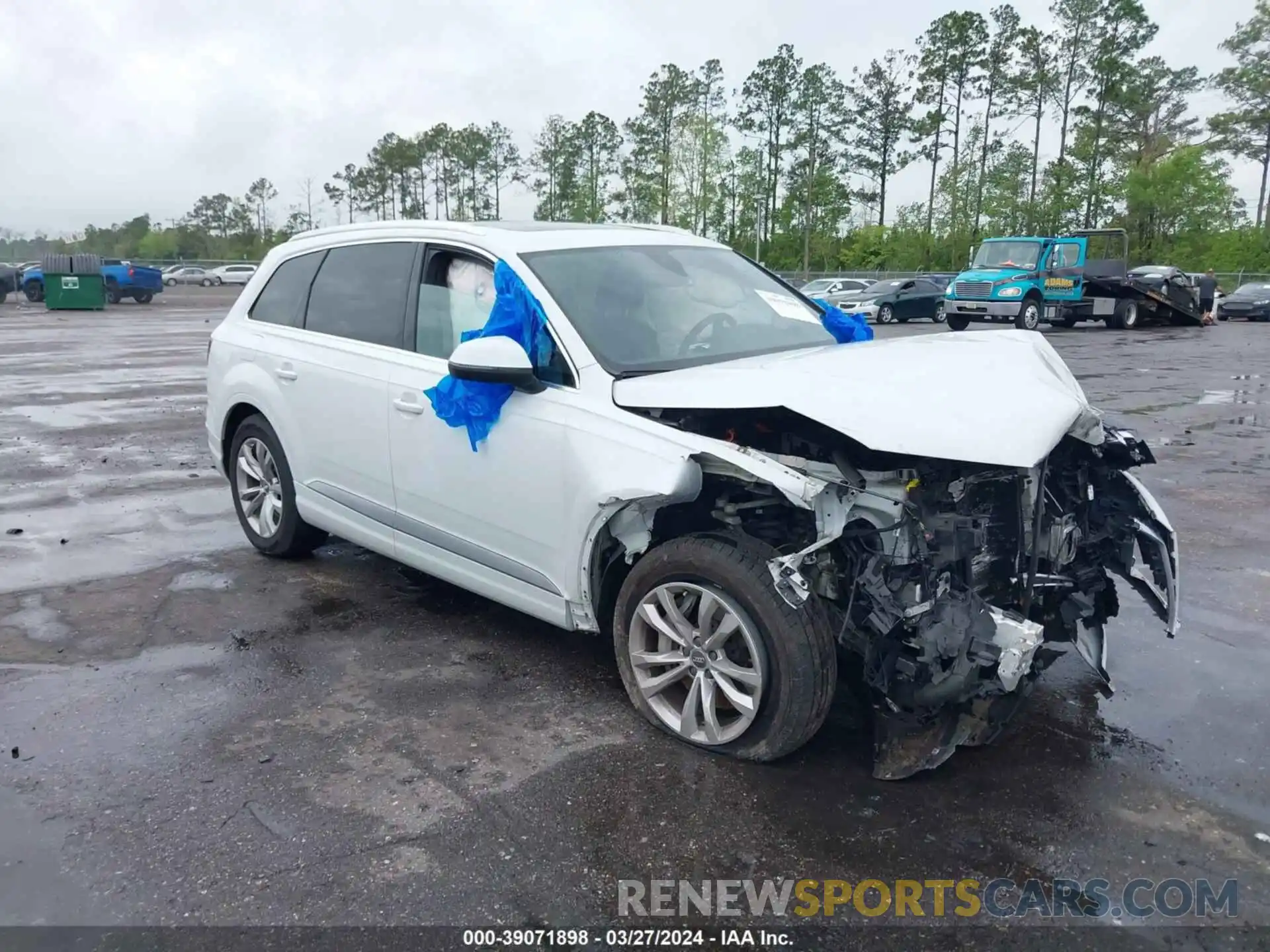 1 Photograph of a damaged car WA1AHAF79KD044723 AUDI Q7 2019