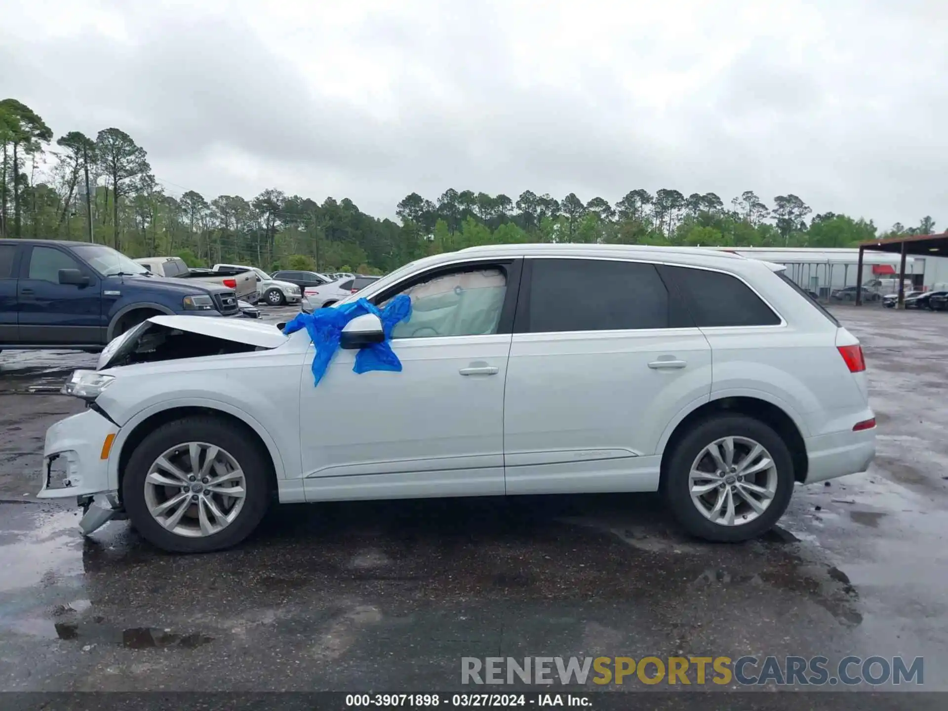 14 Photograph of a damaged car WA1AHAF79KD044723 AUDI Q7 2019