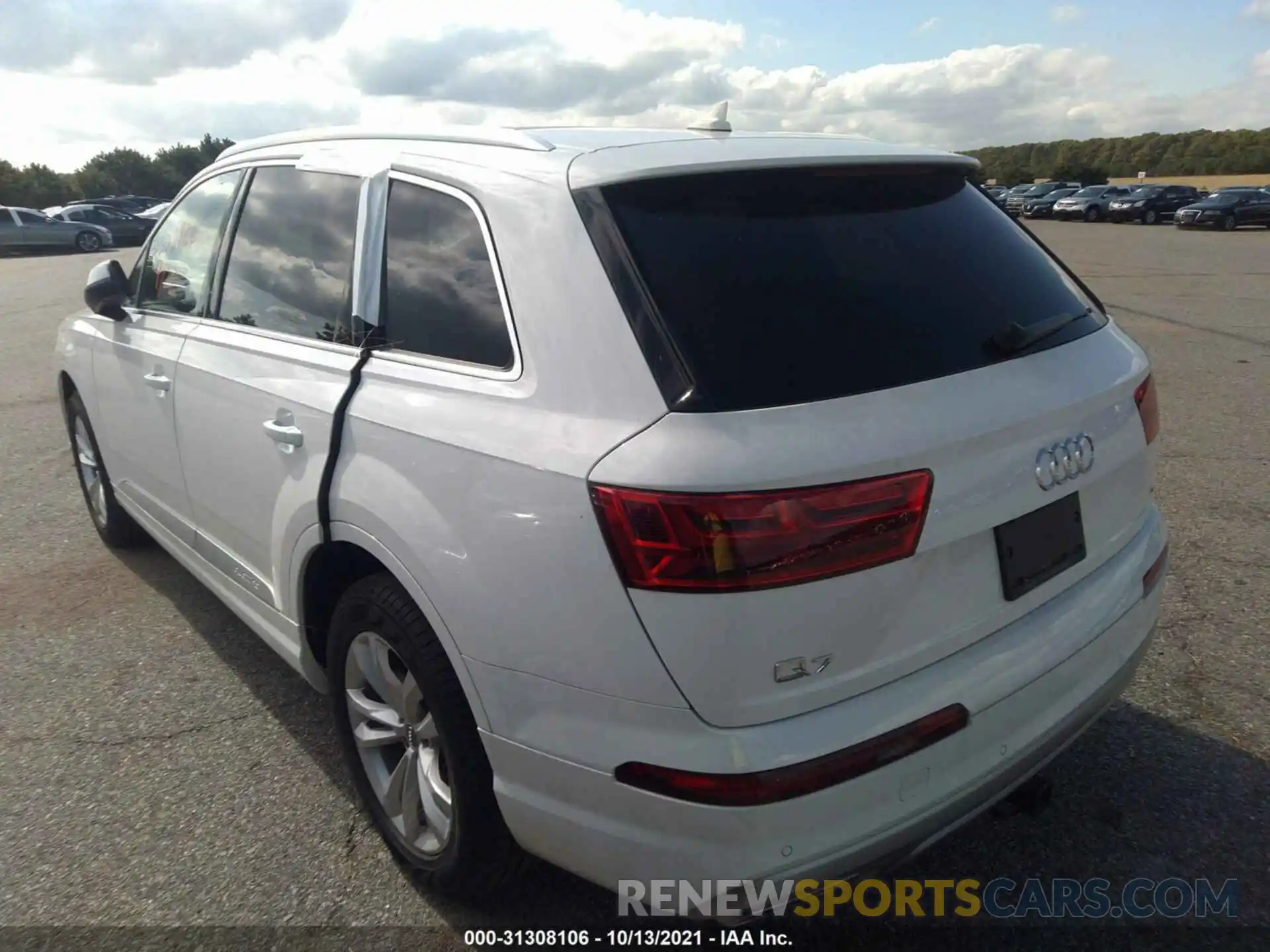 3 Фотография поврежденного автомобиля WA1AHAF79KD047444 AUDI Q7 2019