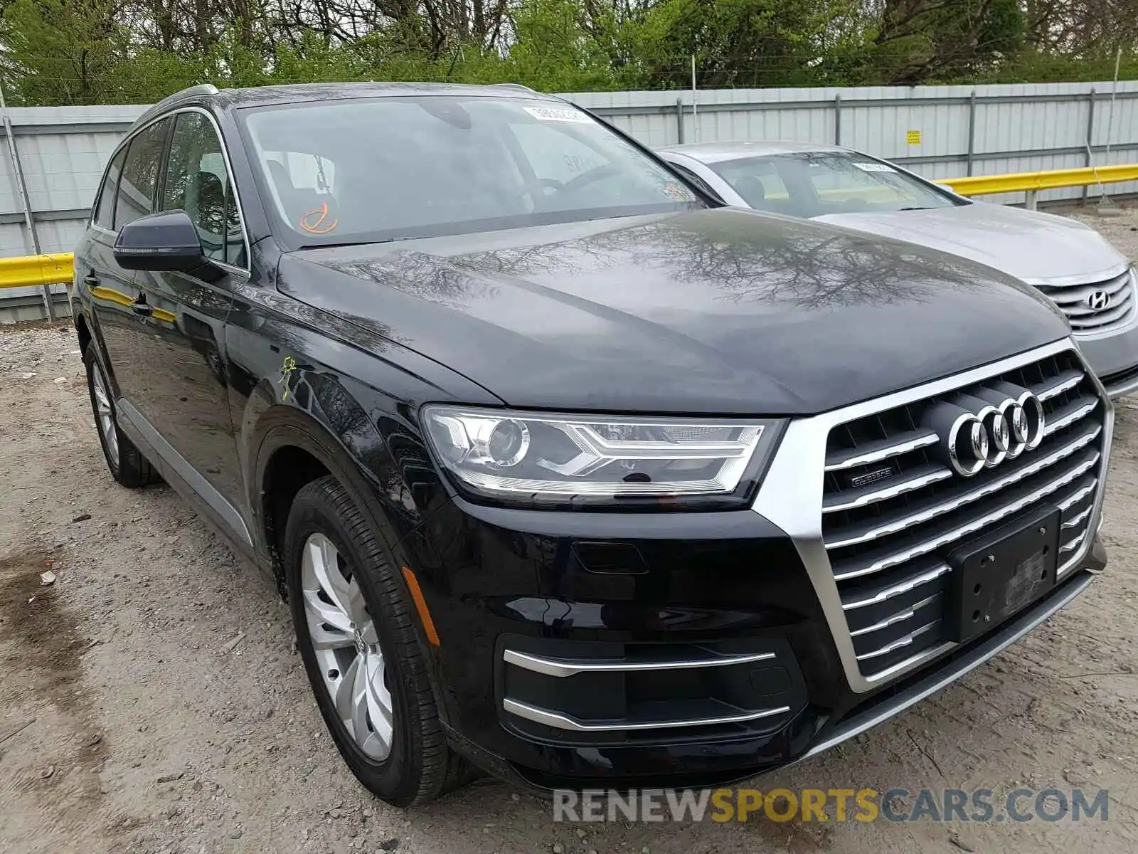 1 Photograph of a damaged car WA1AHAF7XKD031365 AUDI Q7 2019