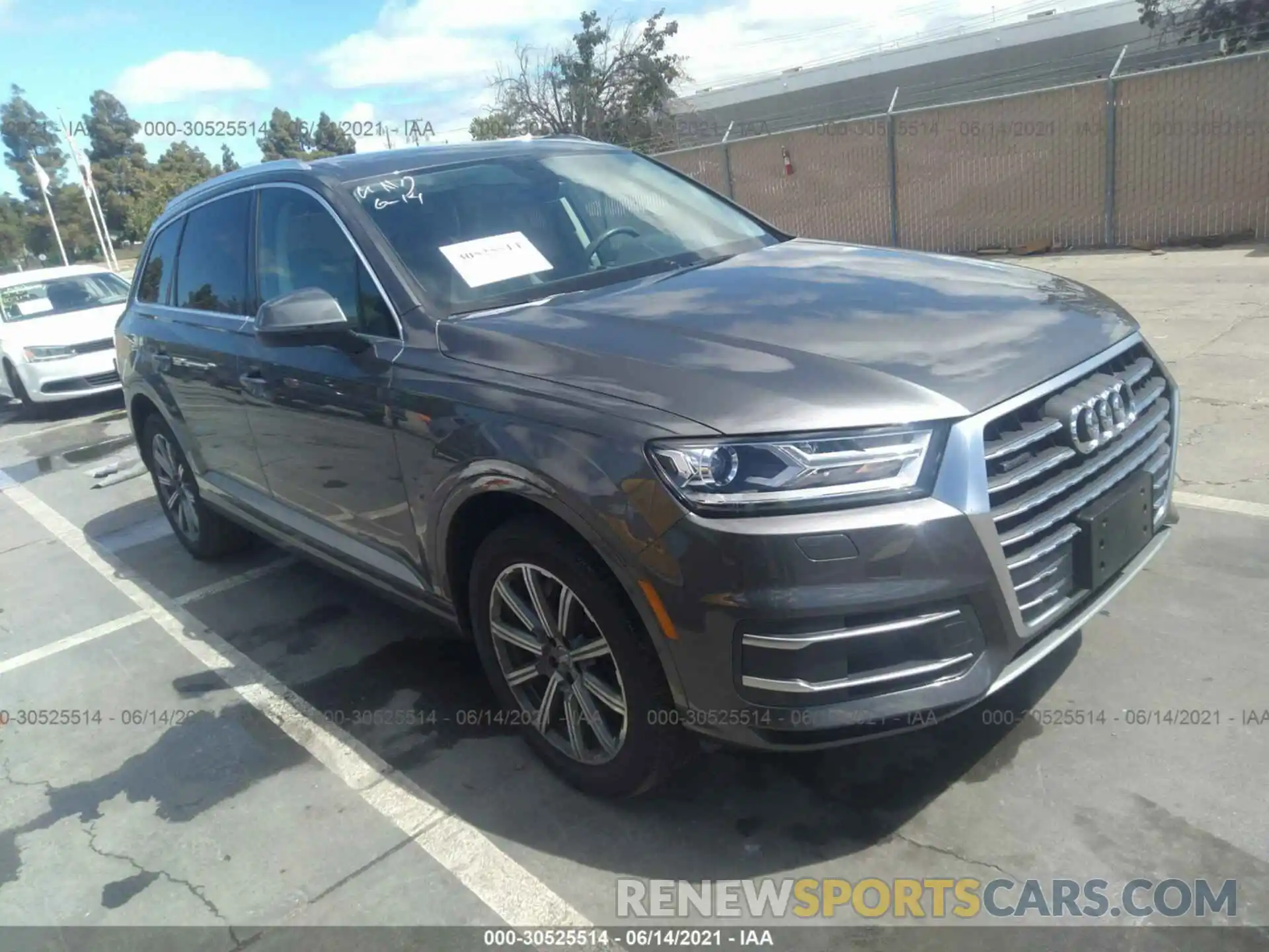 1 Photograph of a damaged car WA1AHAF7XKD034069 AUDI Q7 2019