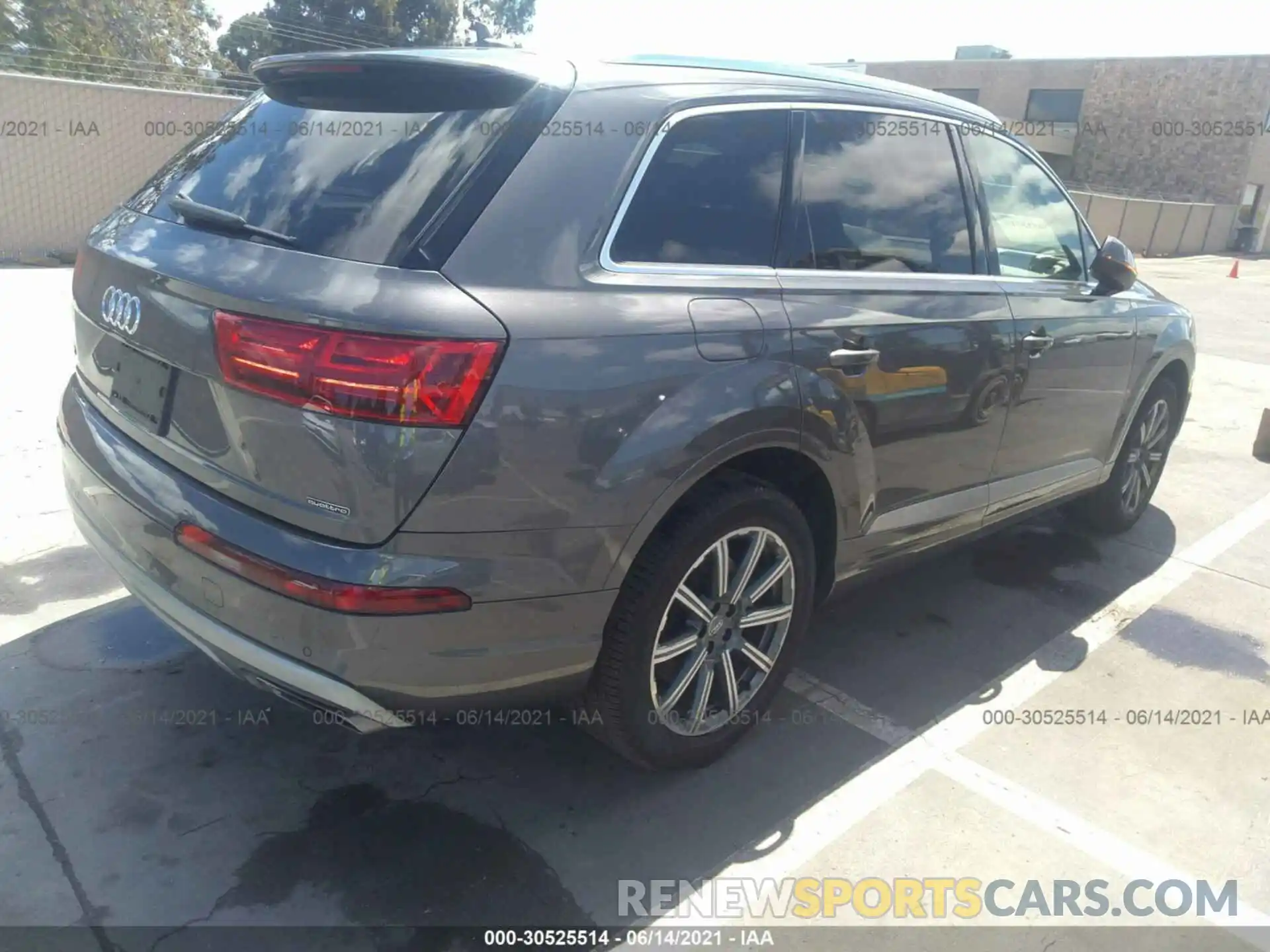 4 Фотография поврежденного автомобиля WA1AHAF7XKD034069 AUDI Q7 2019