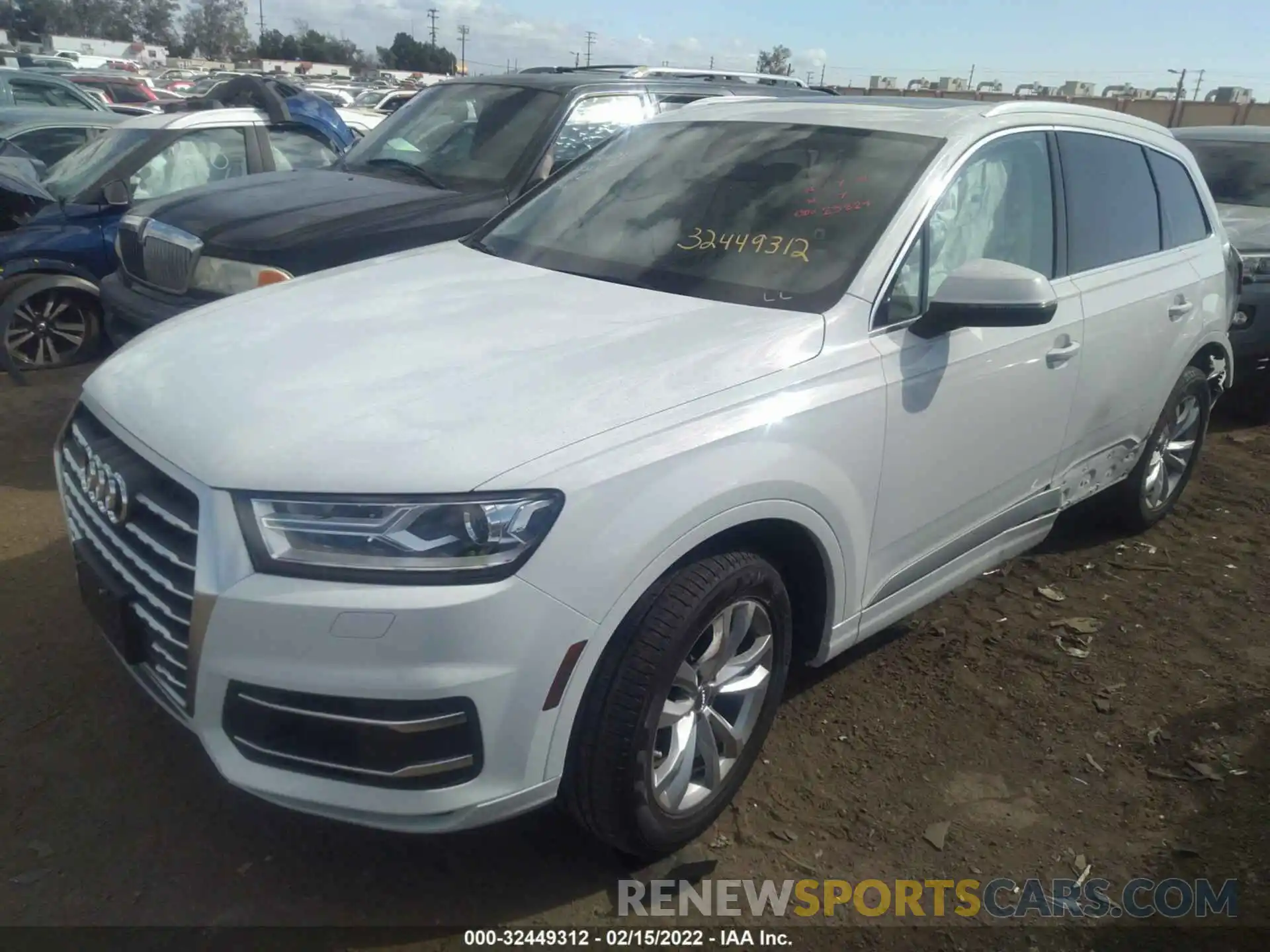 2 Фотография поврежденного автомобиля WA1AHAF7XKD037361 AUDI Q7 2019