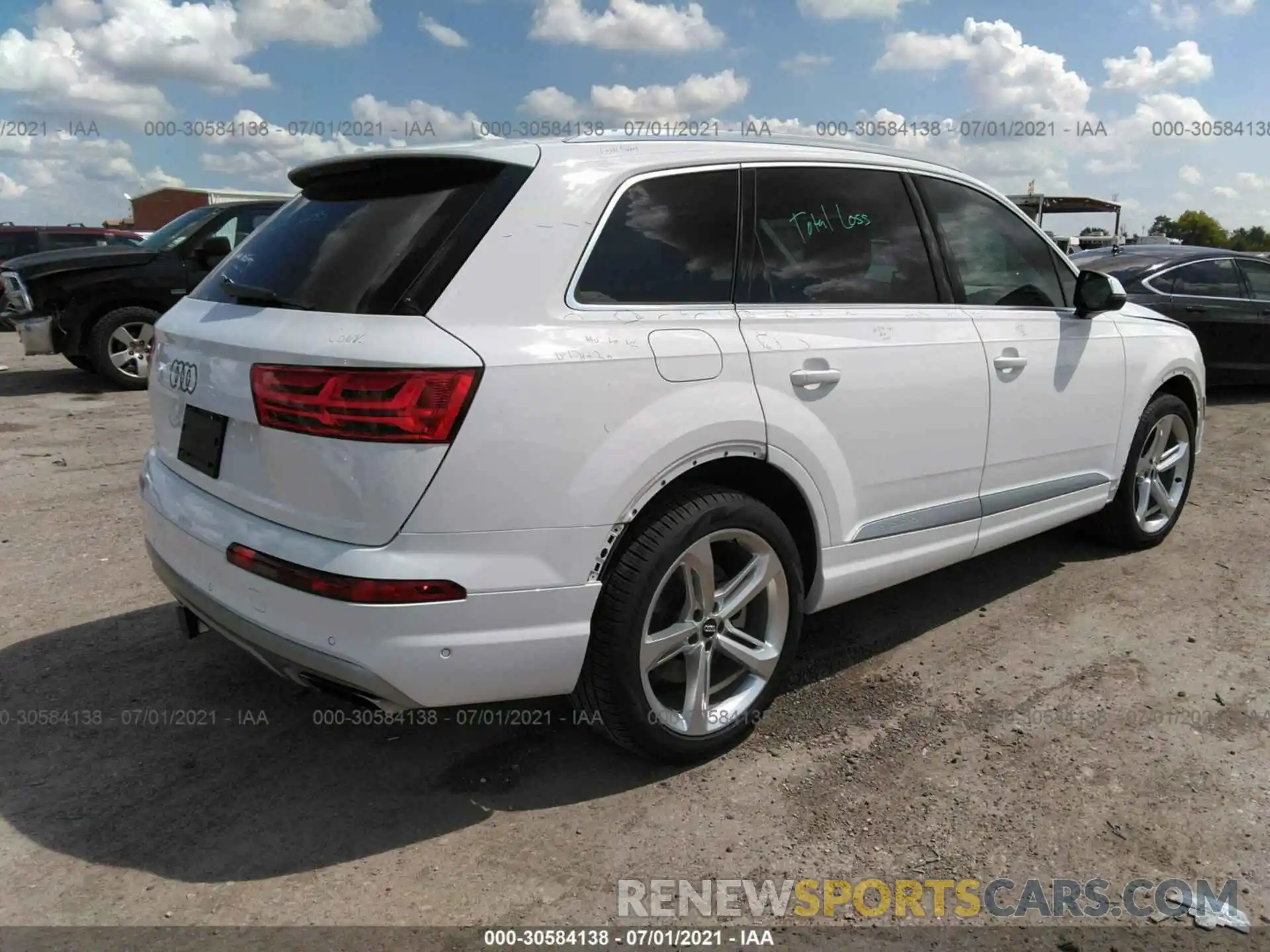 4 Фотография поврежденного автомобиля WA1LAAF70KD002793 AUDI Q7 2019