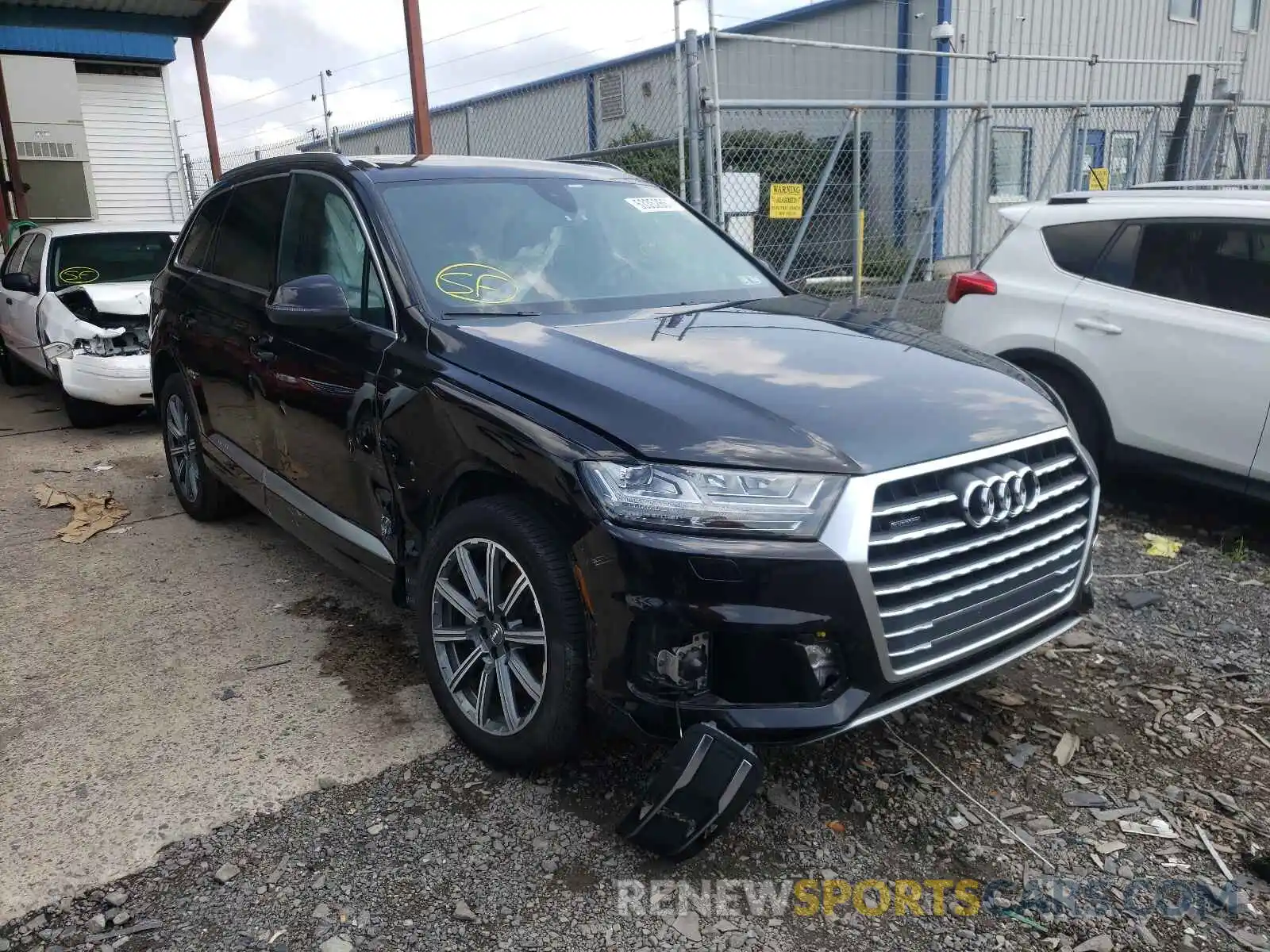 1 Photograph of a damaged car WA1LAAF70KD005970 AUDI Q7 2019