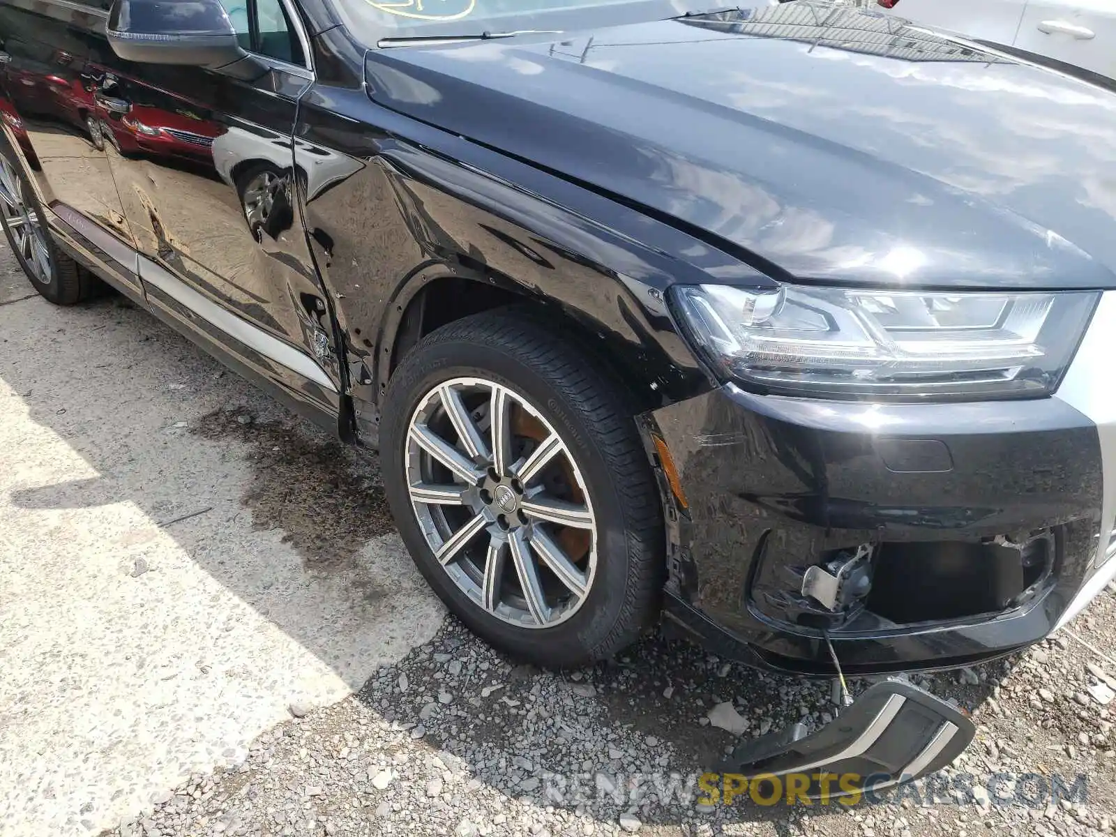 9 Фотография поврежденного автомобиля WA1LAAF70KD005970 AUDI Q7 2019