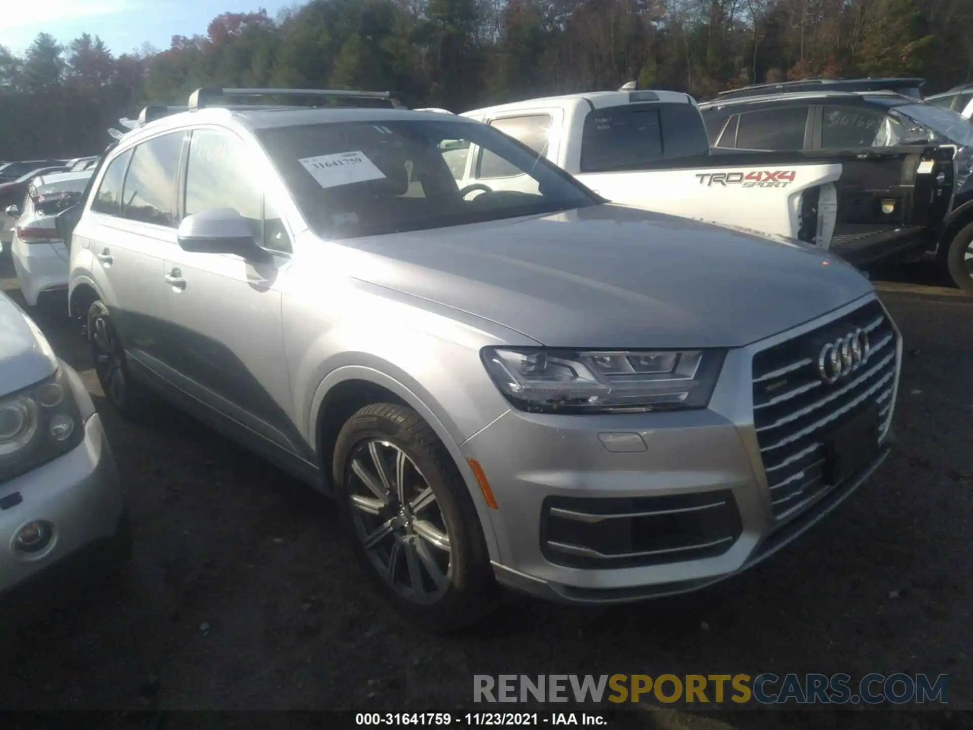 1 Photograph of a damaged car WA1LAAF70KD009484 AUDI Q7 2019