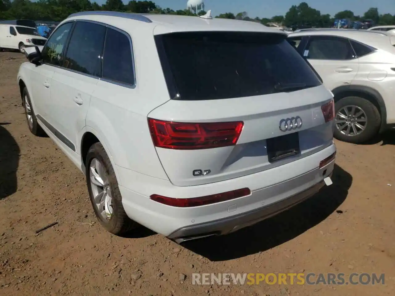 3 Photograph of a damaged car WA1LAAF70KD010232 AUDI Q7 2019