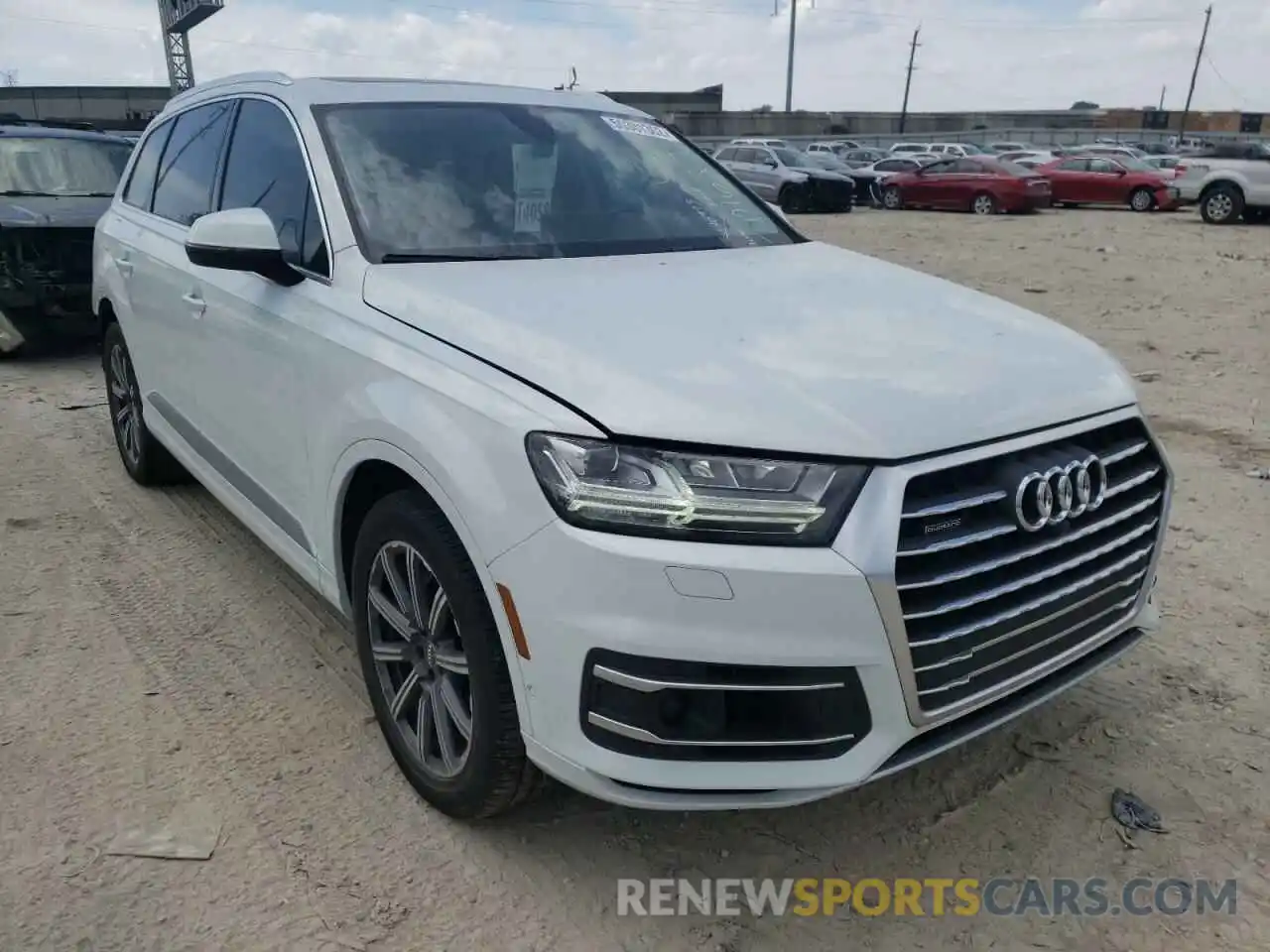 1 Photograph of a damaged car WA1LAAF70KD016306 AUDI Q7 2019