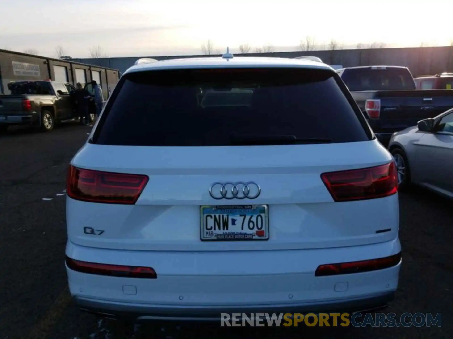 7 Photograph of a damaged car WA1LAAF70KD030691 AUDI Q7 2019