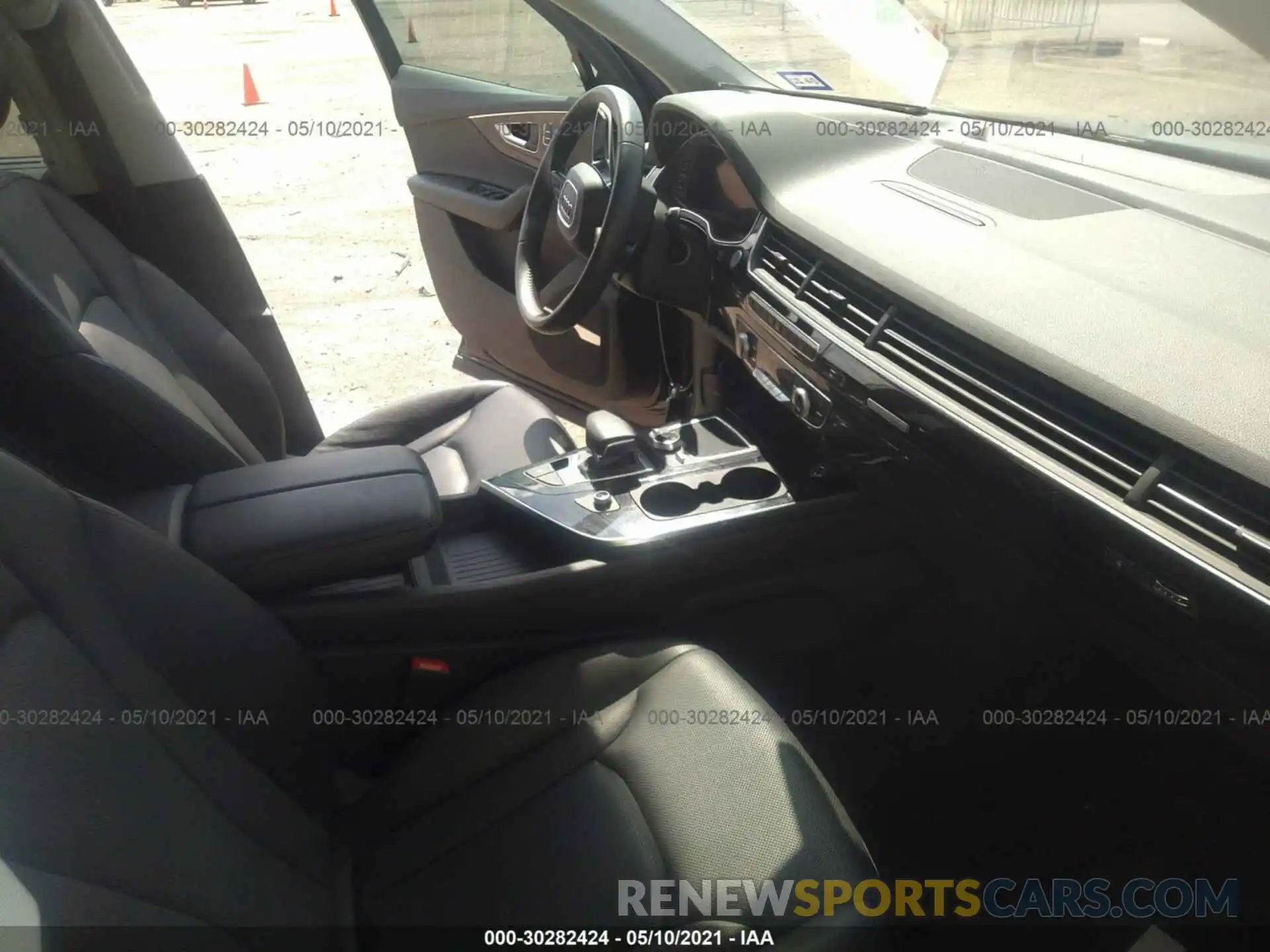 5 Photograph of a damaged car WA1LAAF70KD033686 AUDI Q7 2019