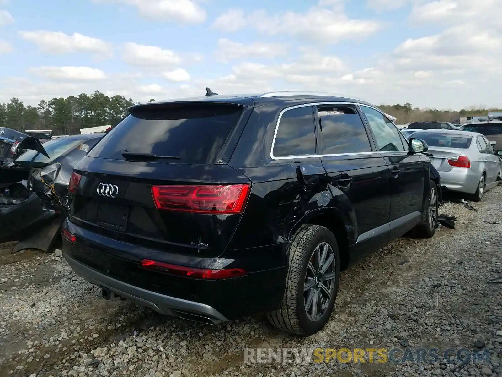 4 Фотография поврежденного автомобиля WA1LAAF70KD037933 AUDI Q7 2019