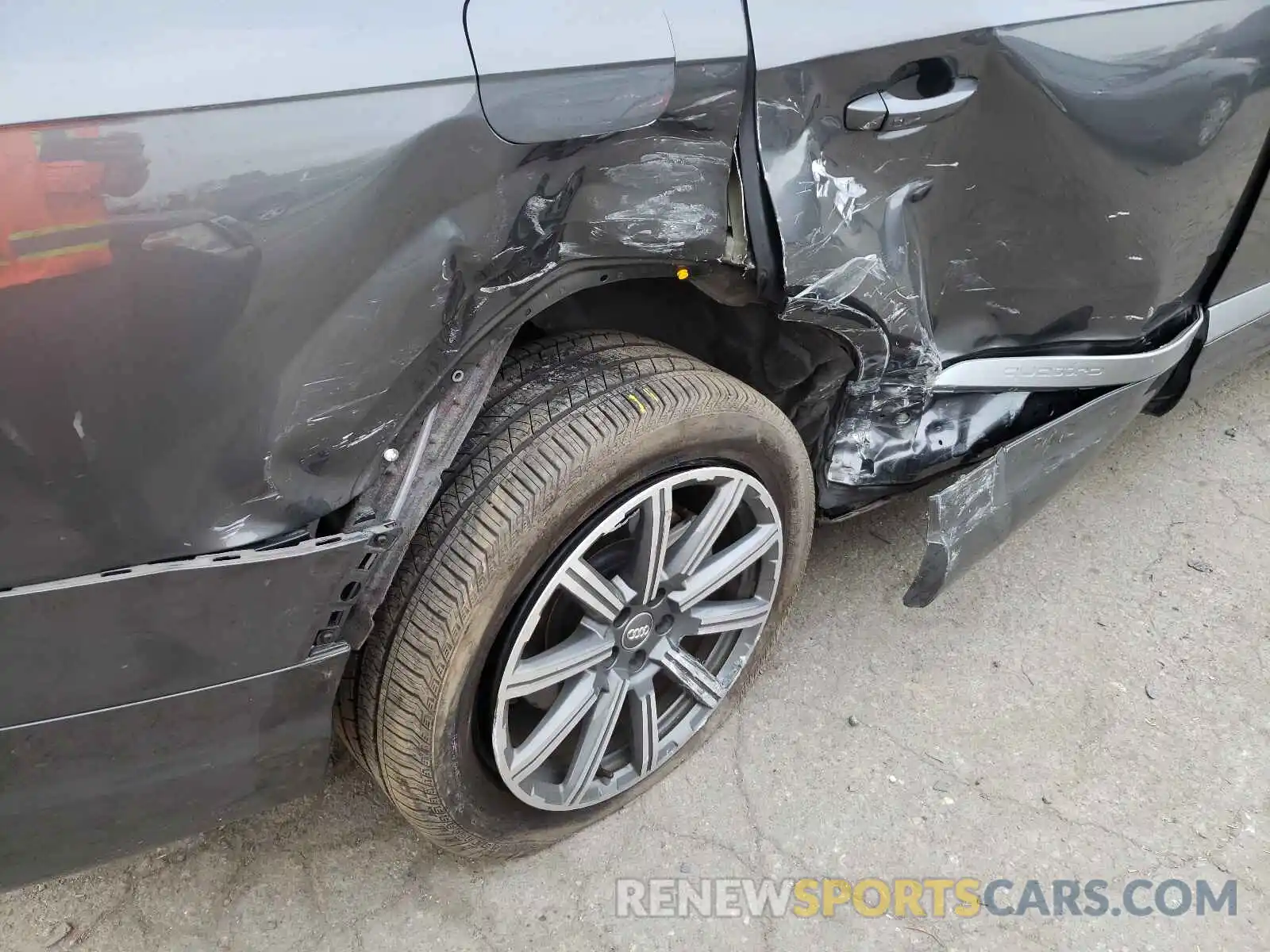 9 Photograph of a damaged car WA1LAAF70KD040184 AUDI Q7 2019