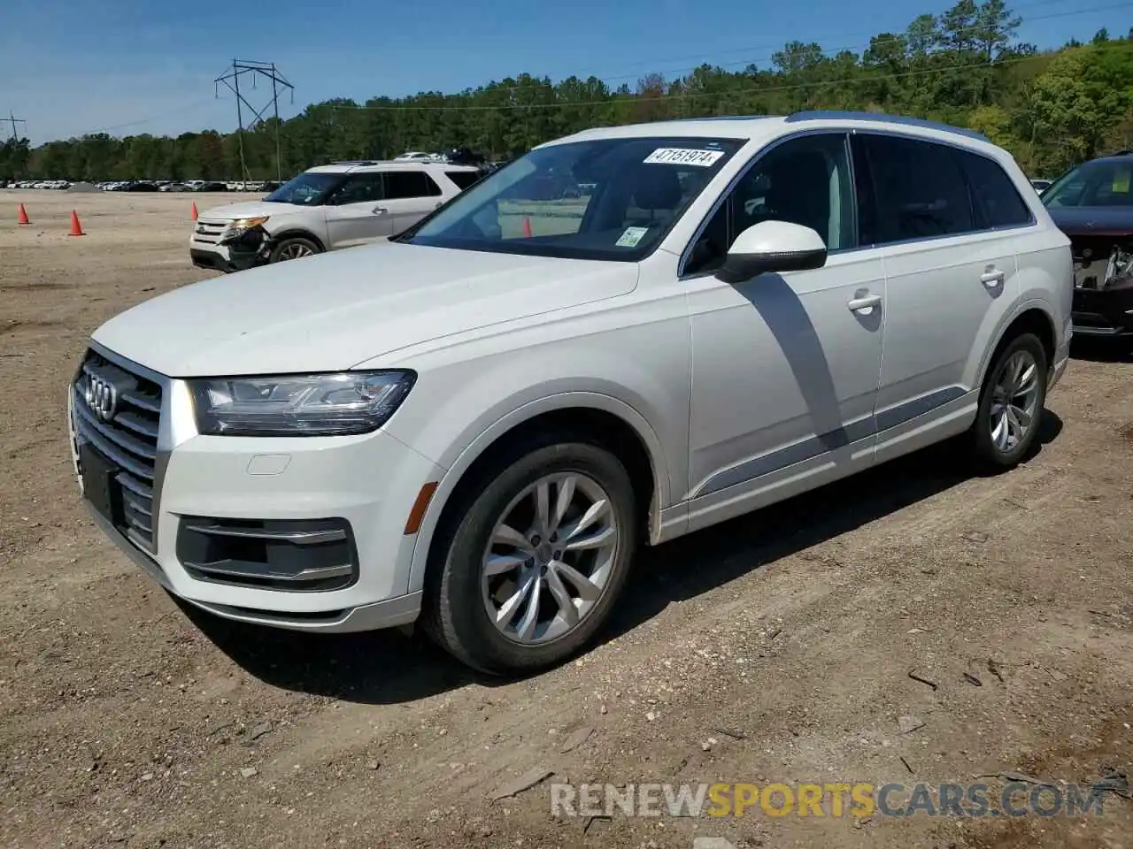 1 Photograph of a damaged car WA1LAAF70KD041805 AUDI Q7 2019