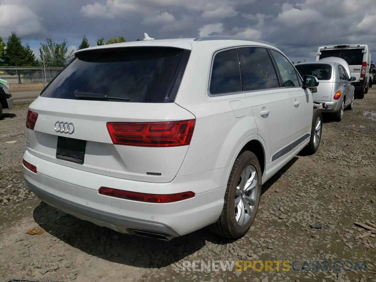 4 Photograph of a damaged car WA1LAAF70KD043943 AUDI Q7 2019