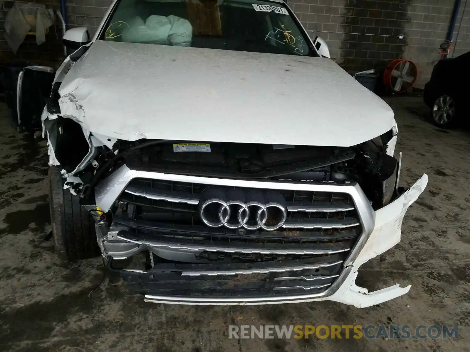 9 Photograph of a damaged car WA1LAAF70KD045837 AUDI Q7 2019