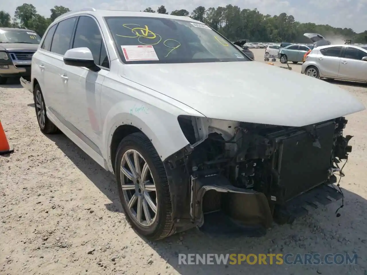 1 Photograph of a damaged car WA1LAAF70KD048849 AUDI Q7 2019