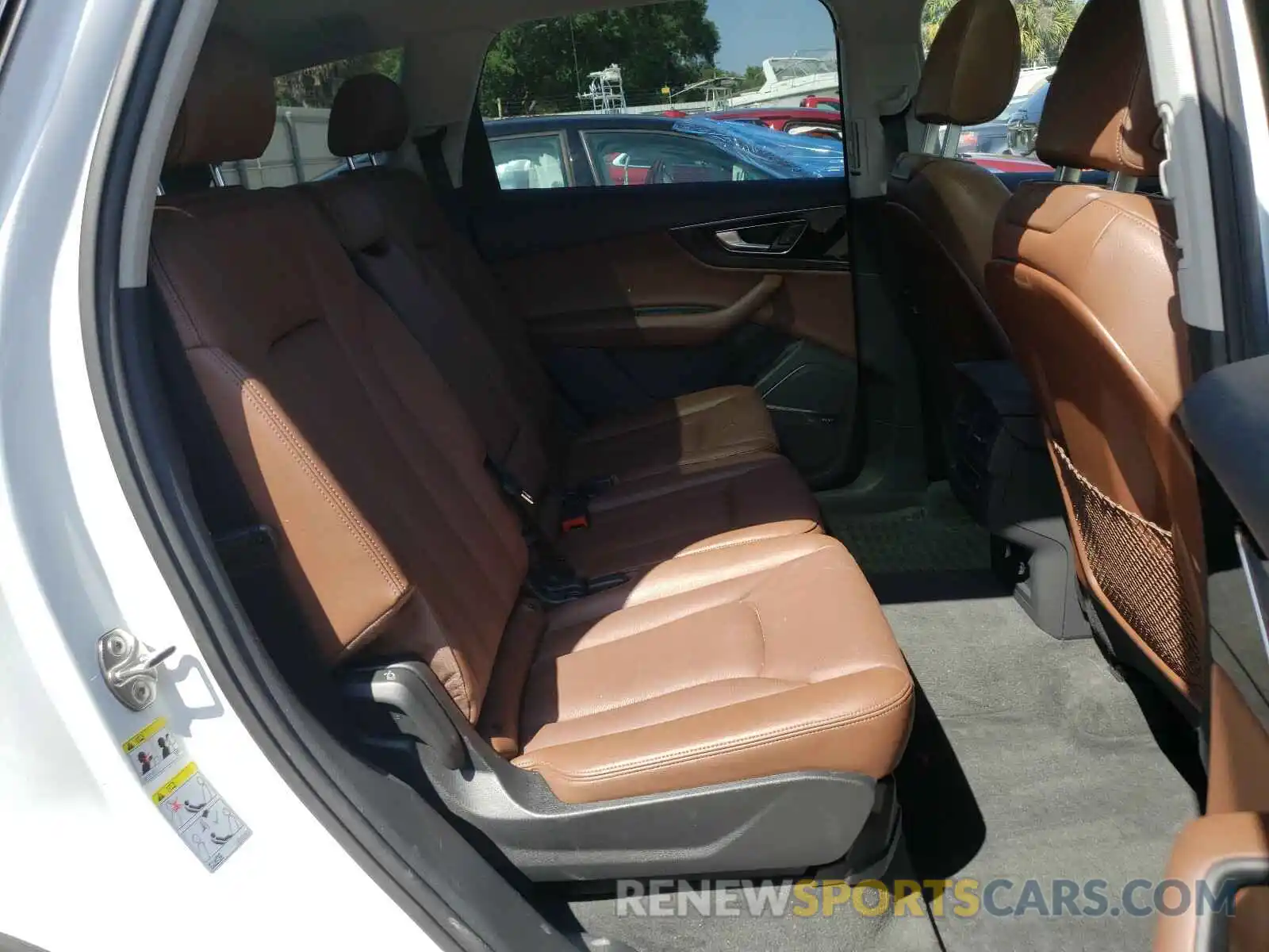 6 Photograph of a damaged car WA1LAAF71KD004522 AUDI Q7 2019