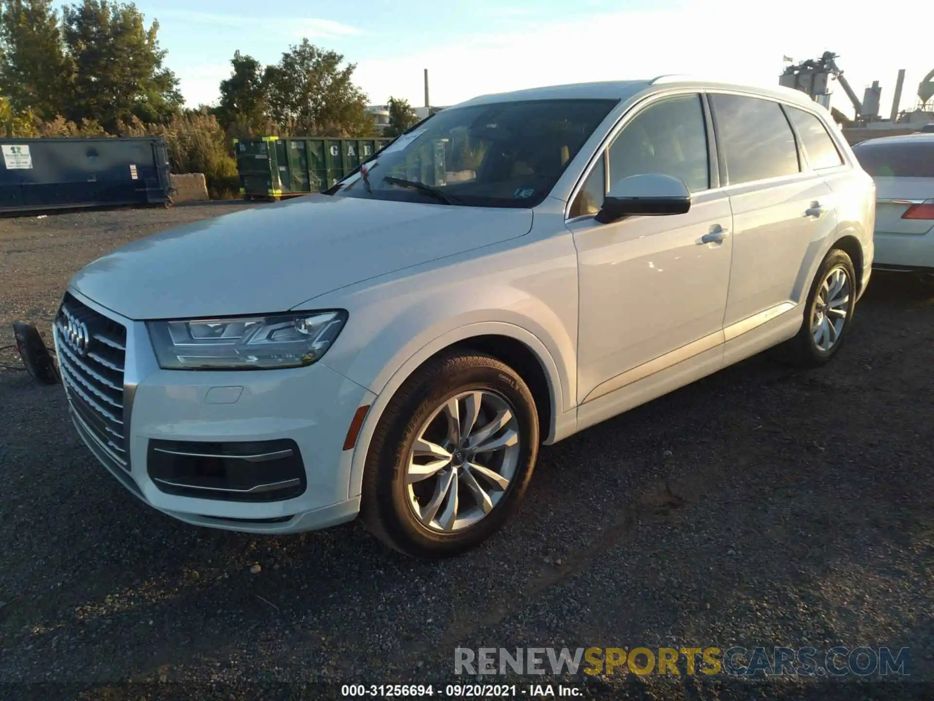 2 Photograph of a damaged car WA1LAAF71KD015150 AUDI Q7 2019