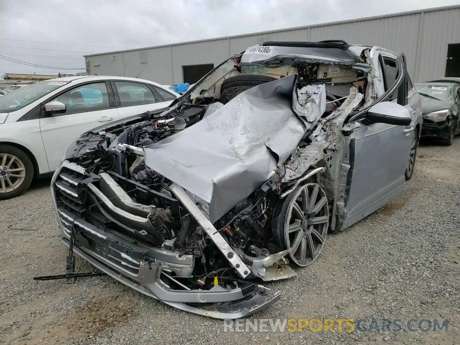 2 Photograph of a damaged car WA1LAAF71KD020316 AUDI Q7 2019