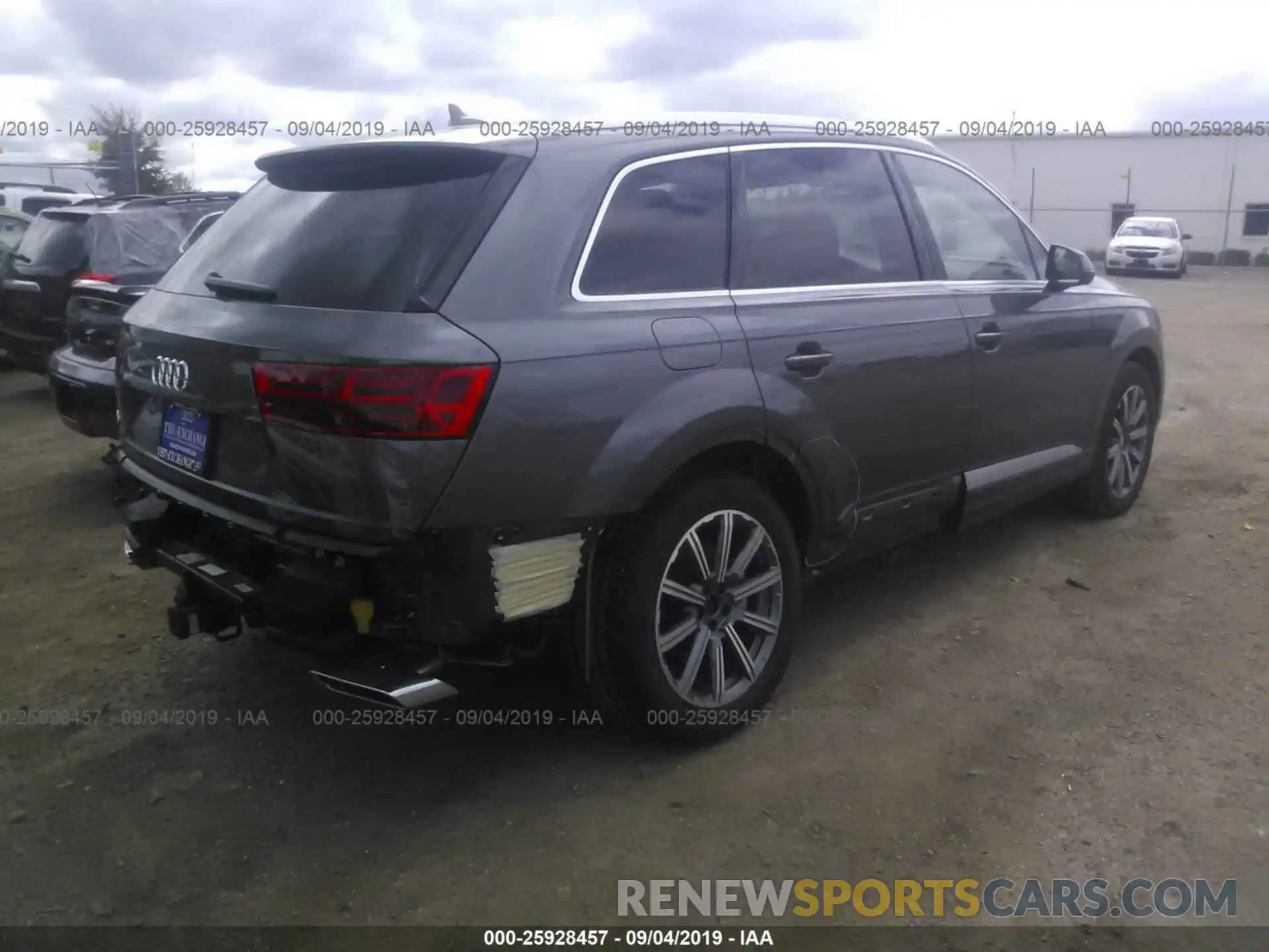 4 Фотография поврежденного автомобиля WA1LAAF71KD024950 AUDI Q7 2019