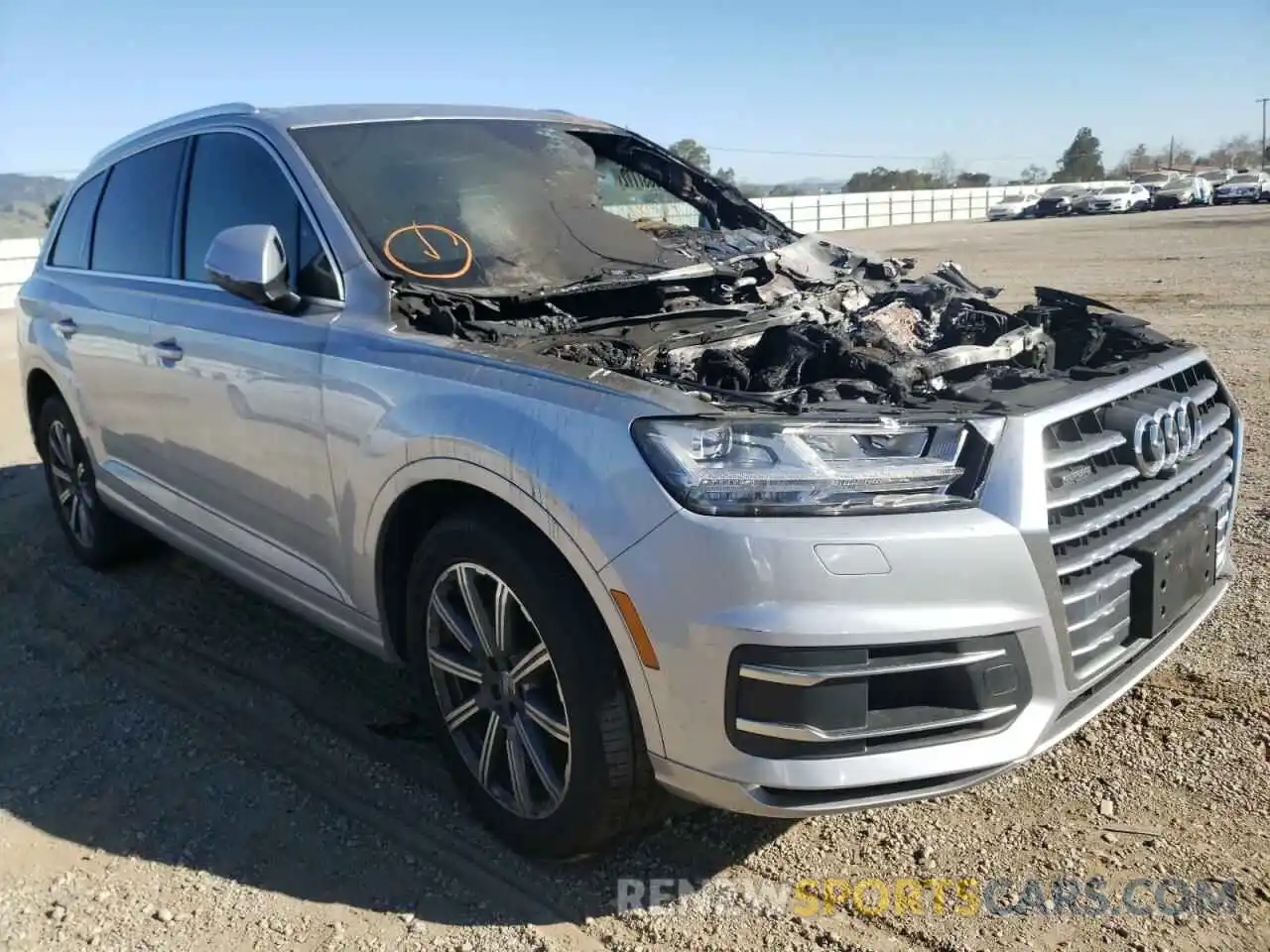 1 Photograph of a damaged car WA1LAAF71KD030313 AUDI Q7 2019