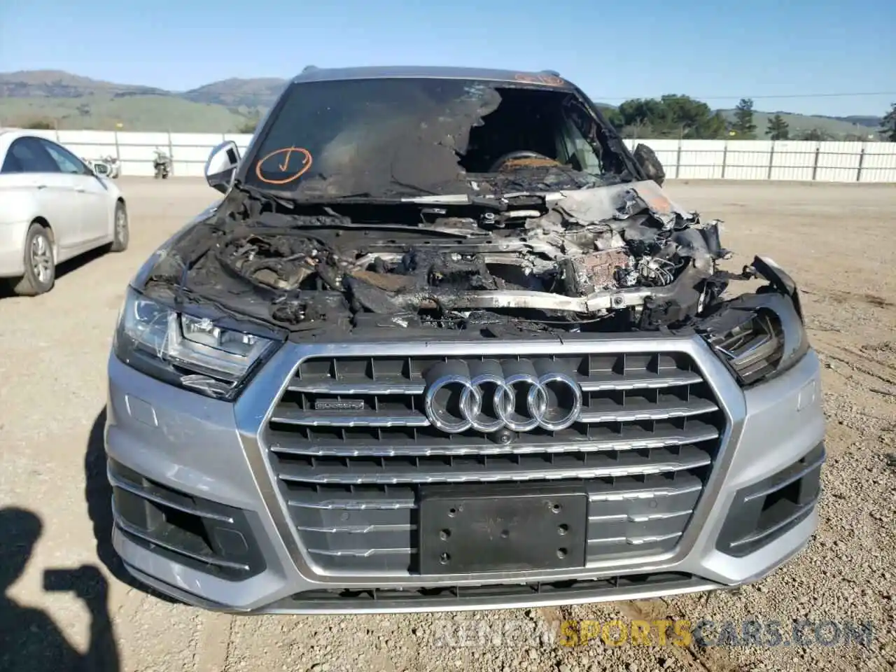 9 Photograph of a damaged car WA1LAAF71KD030313 AUDI Q7 2019