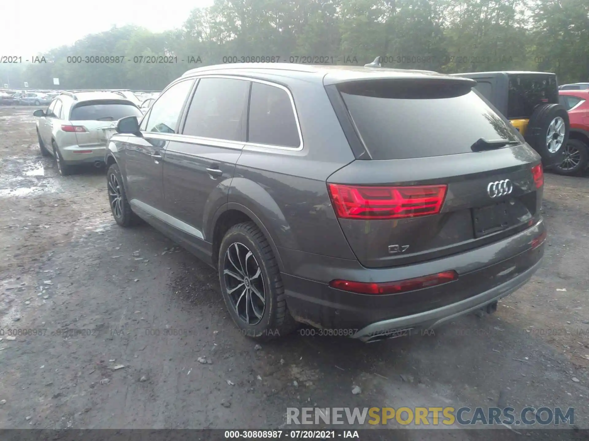 3 Фотография поврежденного автомобиля WA1LAAF71KD032885 AUDI Q7 2019