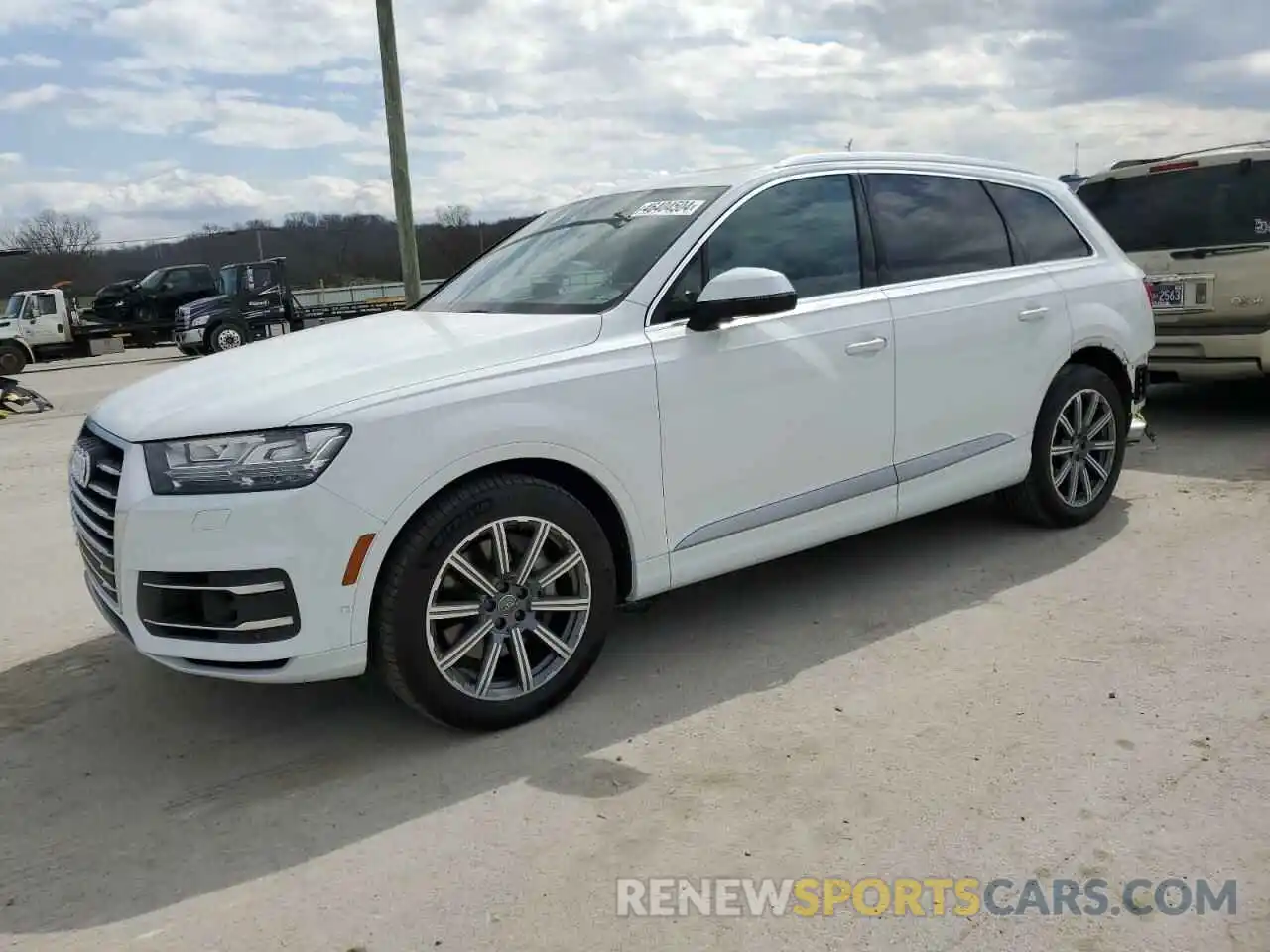 1 Photograph of a damaged car WA1LAAF71KD048729 AUDI Q7 2019