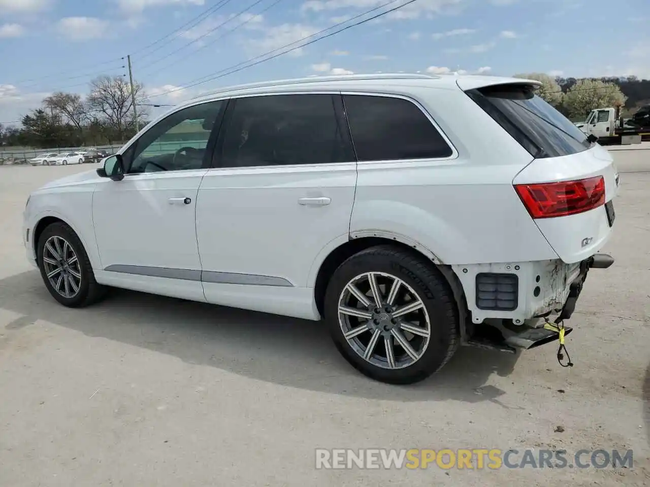 2 Photograph of a damaged car WA1LAAF71KD048729 AUDI Q7 2019